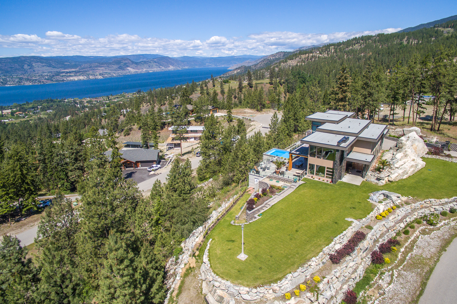 121 Flagstone Rise