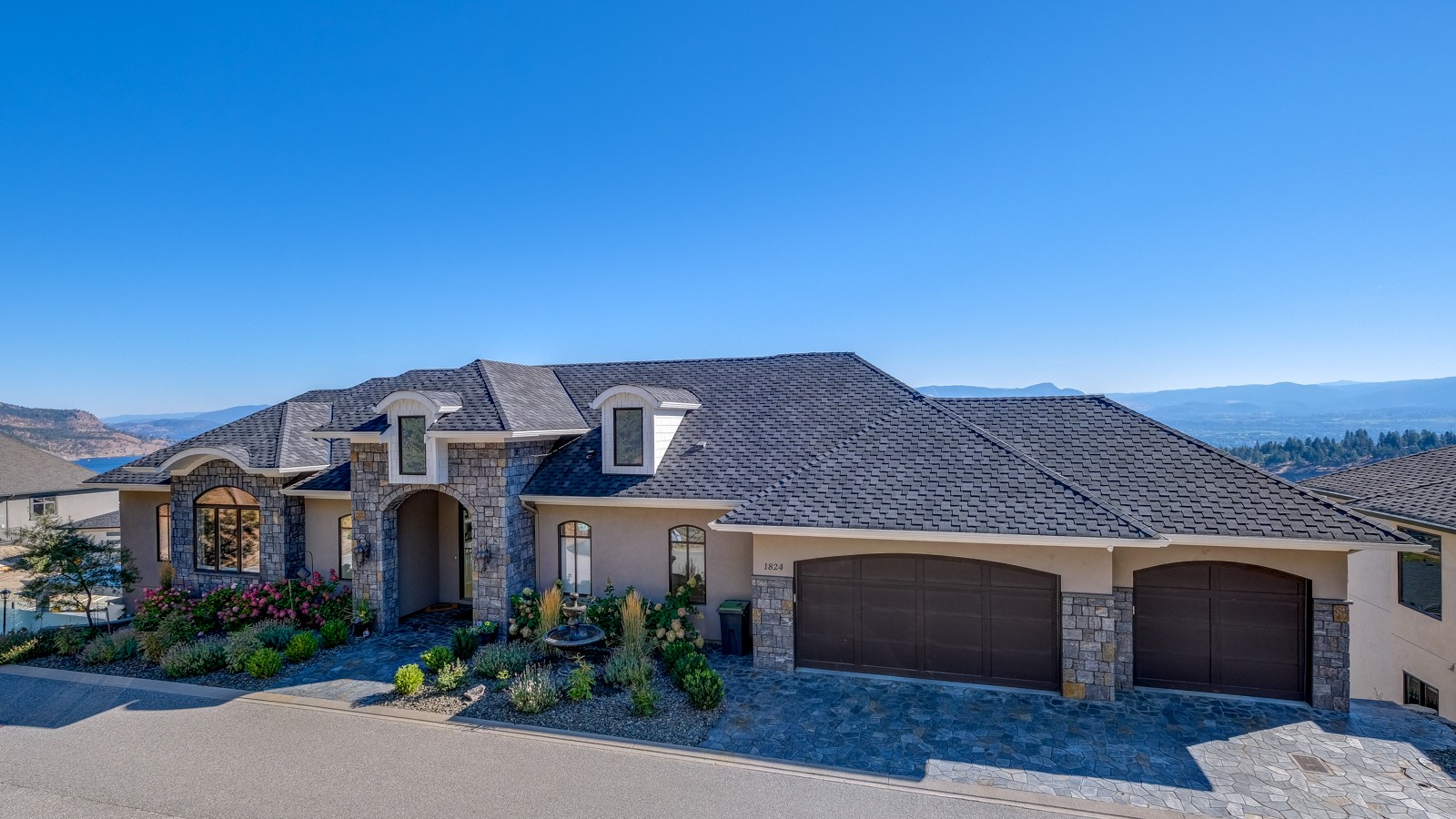 1824 Diamond View Drive West Kelowna V1Z 4B7