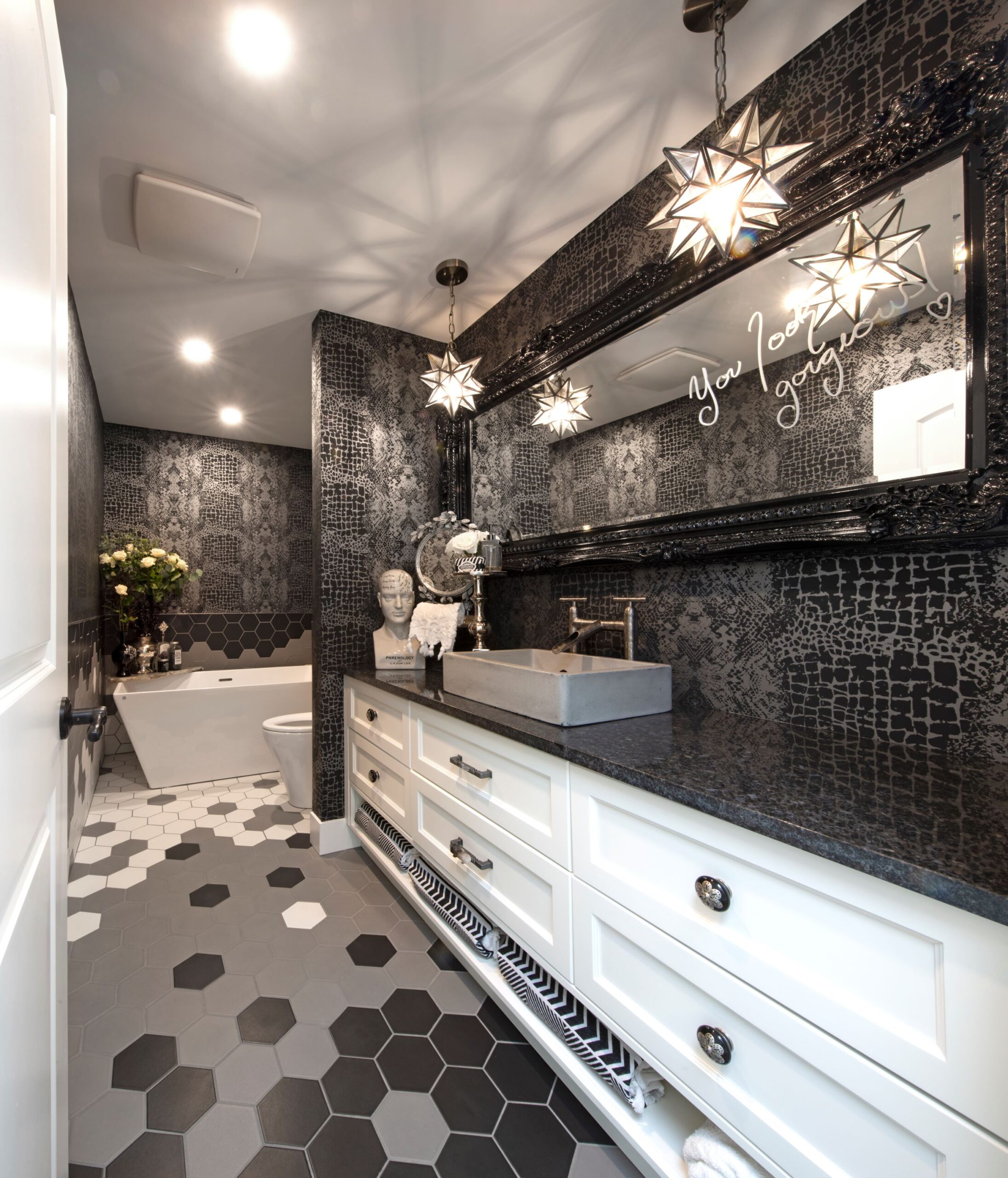 283 Clifton Road North Kelowna V1V 1N3