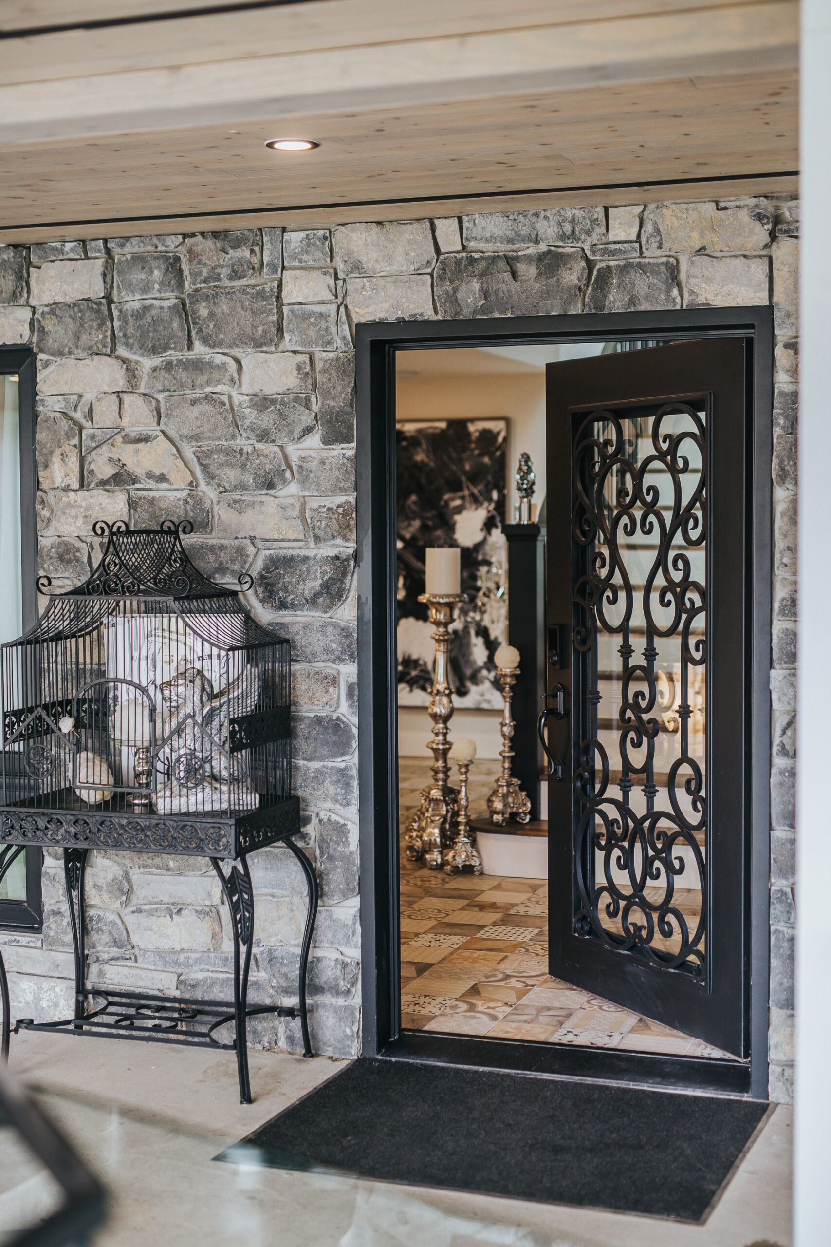 283 Clifton Road North Kelowna V1V 1N3