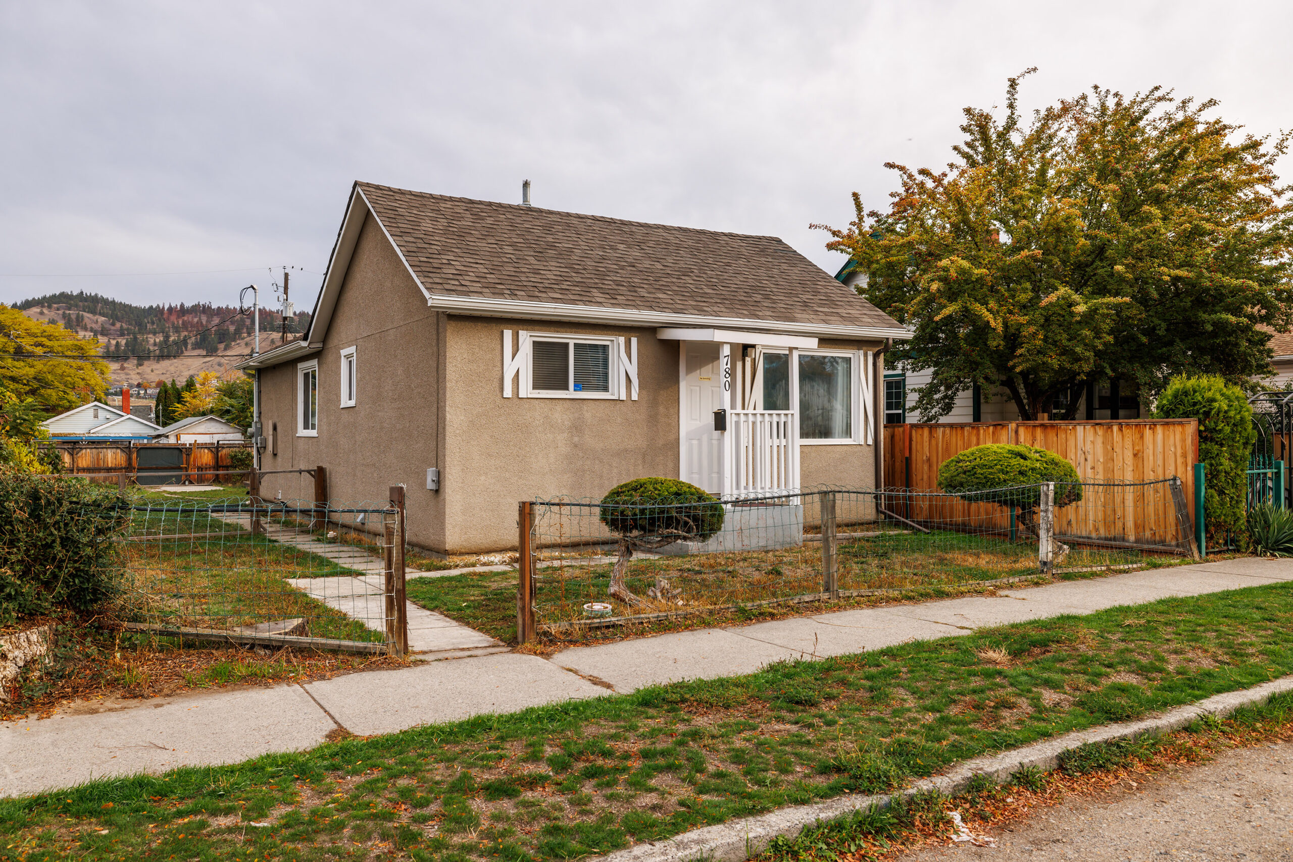 780 Coronation Avenue Kelowna V1Y 7A3