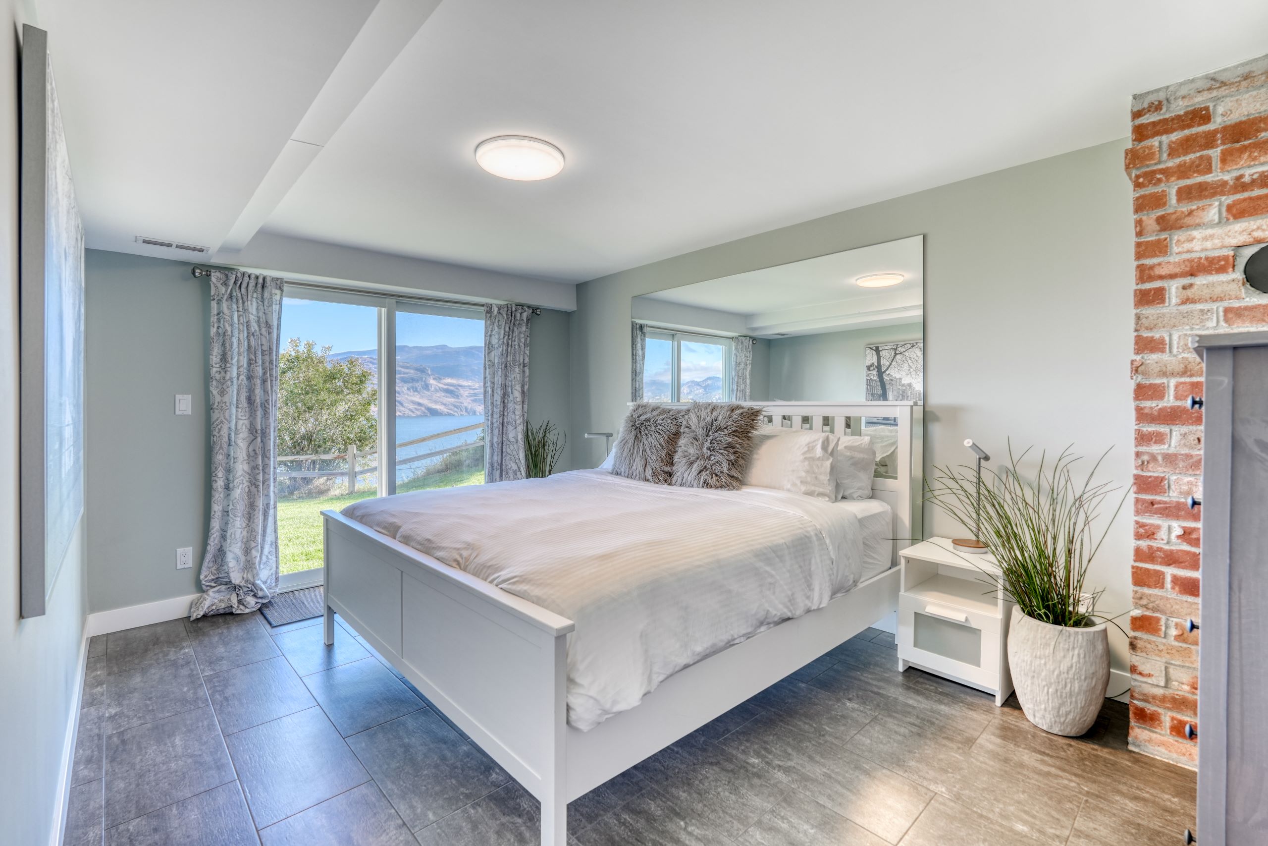 7212 Highway 97 S Peachland V0H 1X9