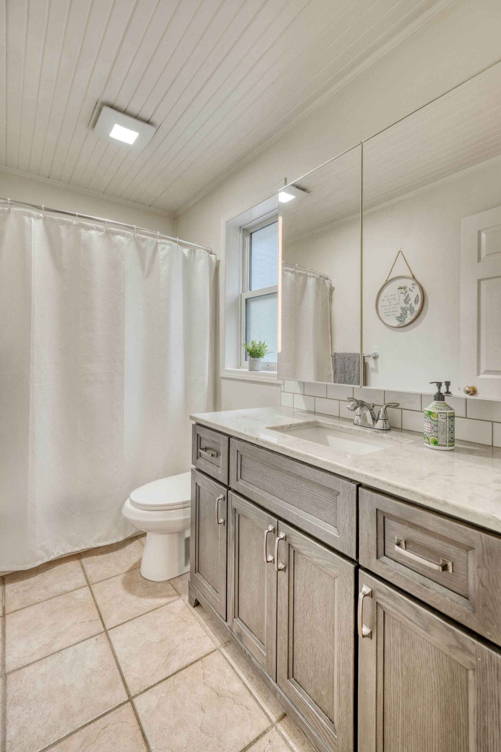 7212 Highway 97 S Peachland V0H 1X9
