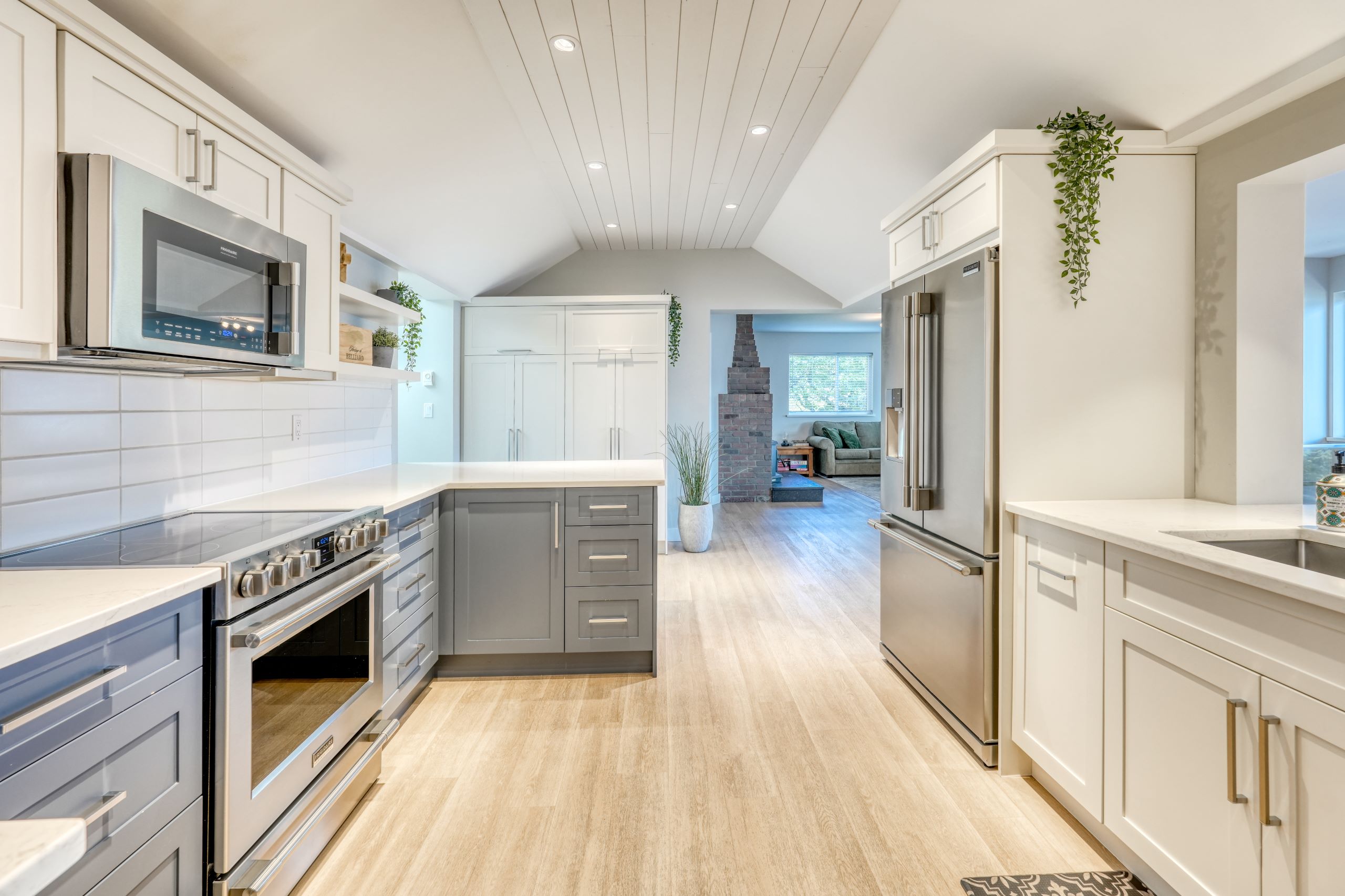 7212 Highway 97 S Peachland V0H 1X9