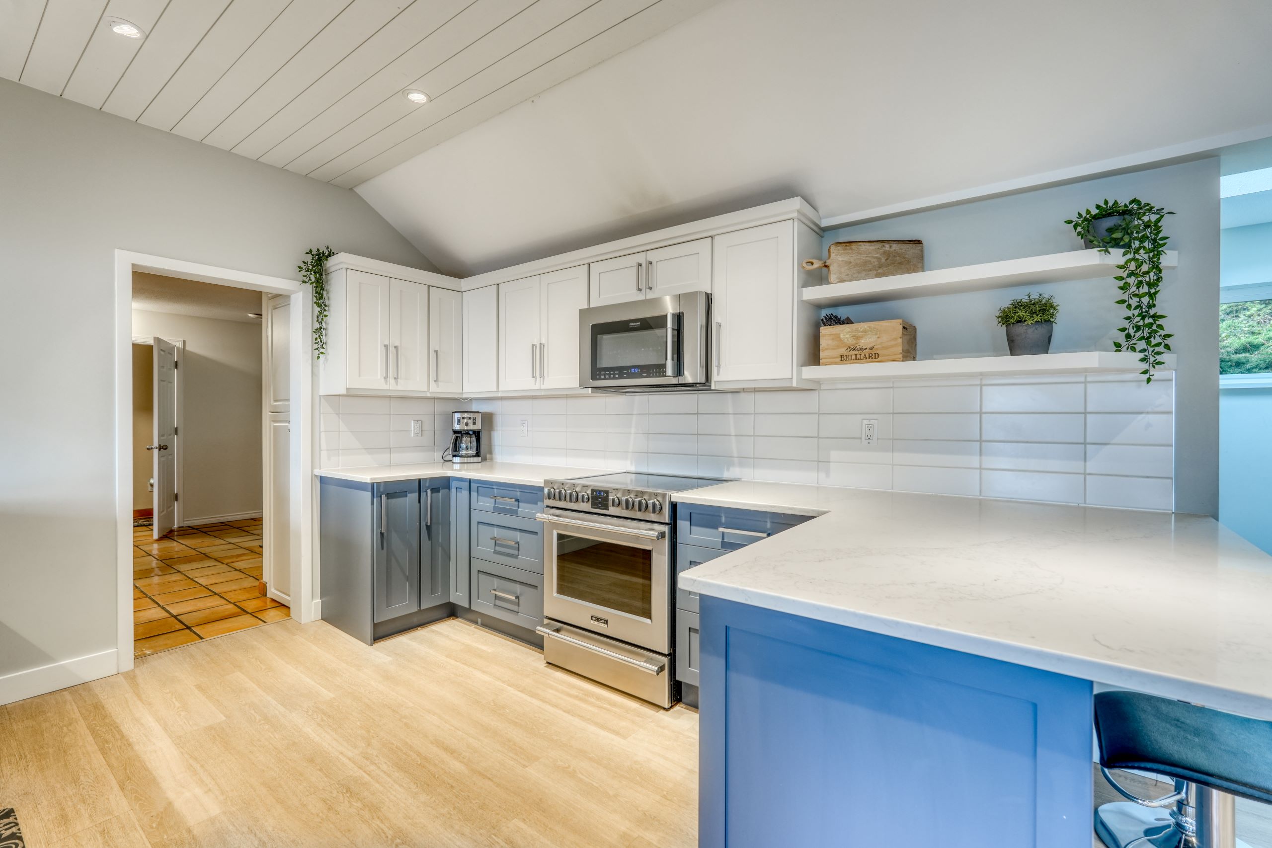 7212 Highway 97 S Peachland V0H 1X9