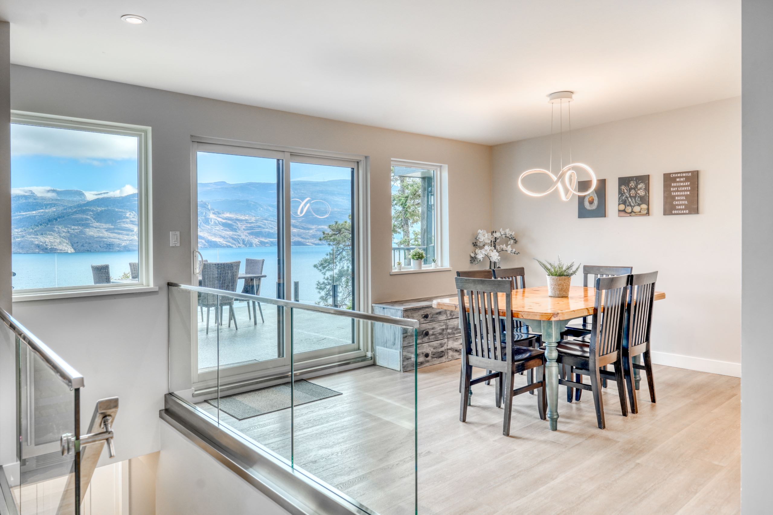 7212 Highway 97 S Peachland V0H 1X9