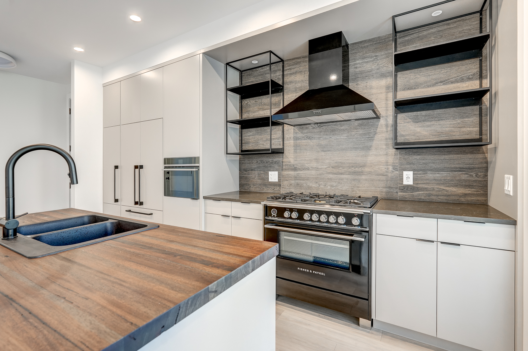 3350 Landry Crescent Summerland V0H 1Z9