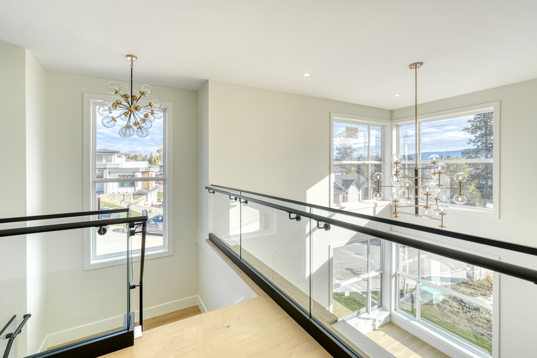 1047 Oak Barrel Place West Kelowna V1Z 2G9