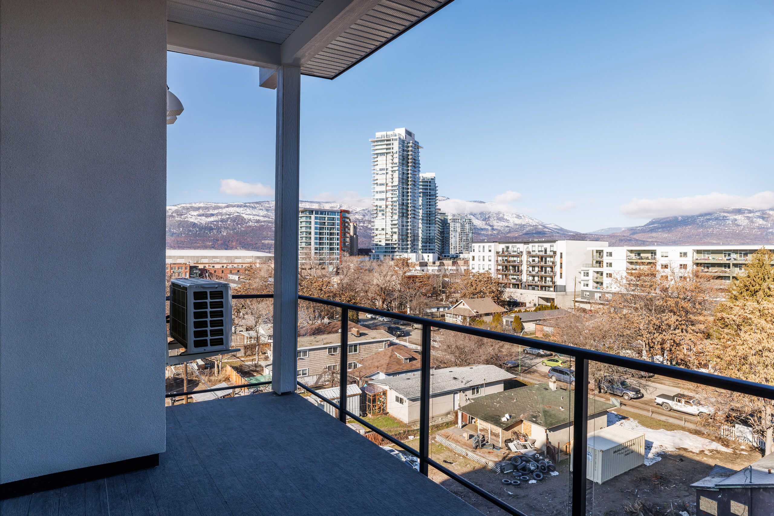 604 Cawston Avenue 602 Kelowna V1Y 6Z4