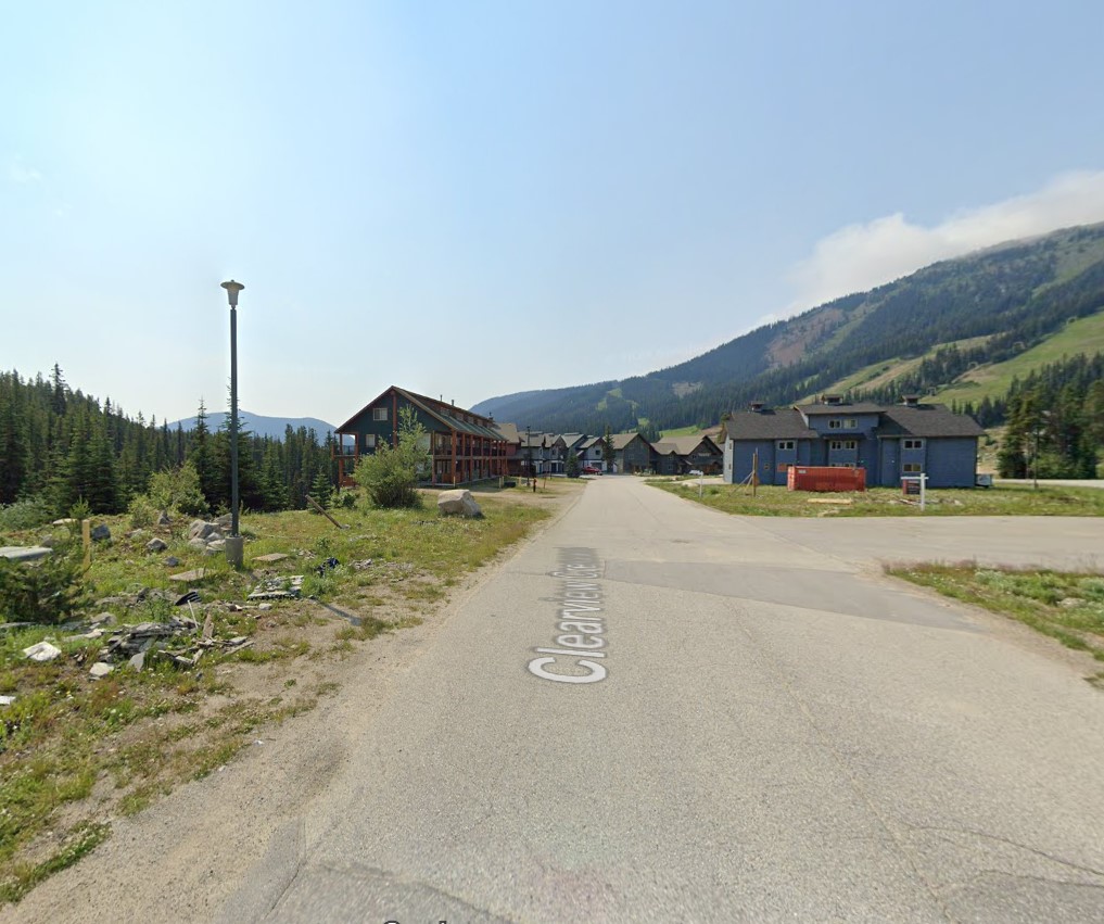 153 Clearview Crescent Apex V0H 1K0