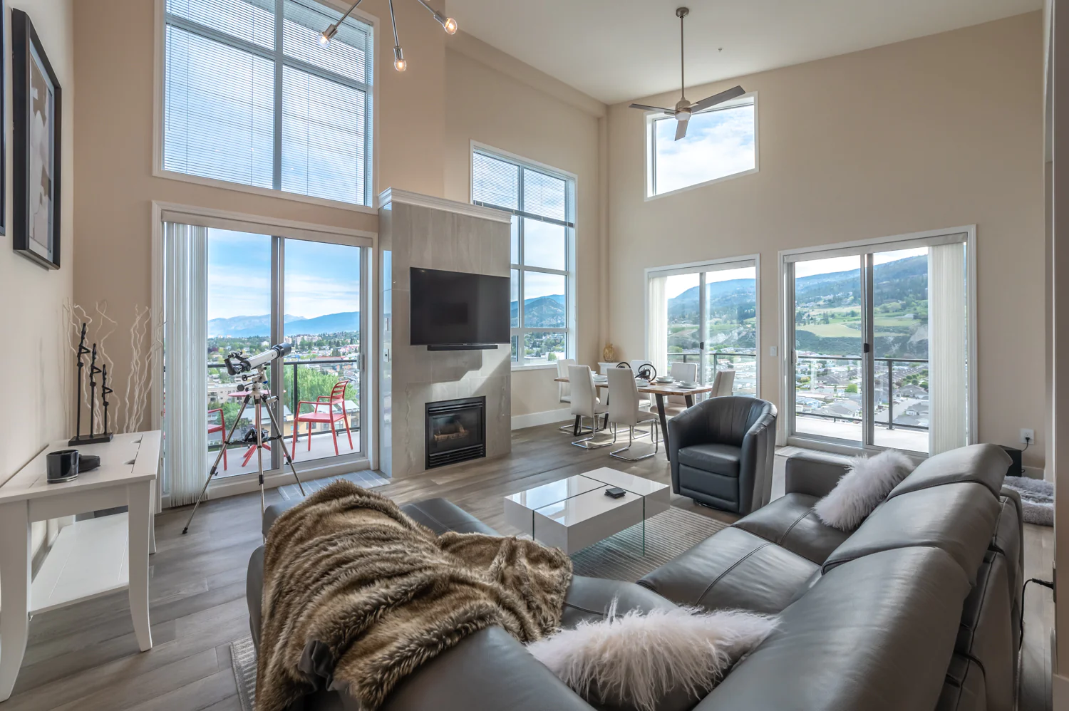 3346 Skaha Lake Road 1401 Penticton V2A 0H6