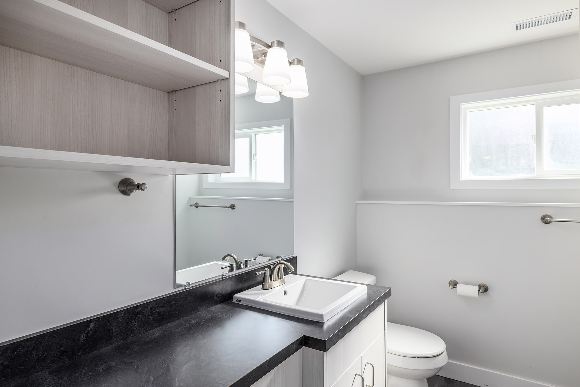 2047 Richter Street Kelowna V1Y 2N4