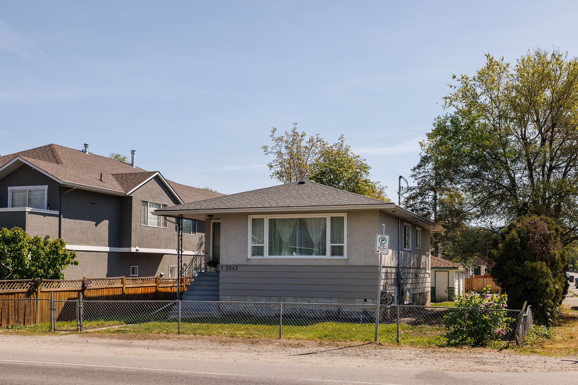 2047 Richter Street Kelowna V1Y 2N4