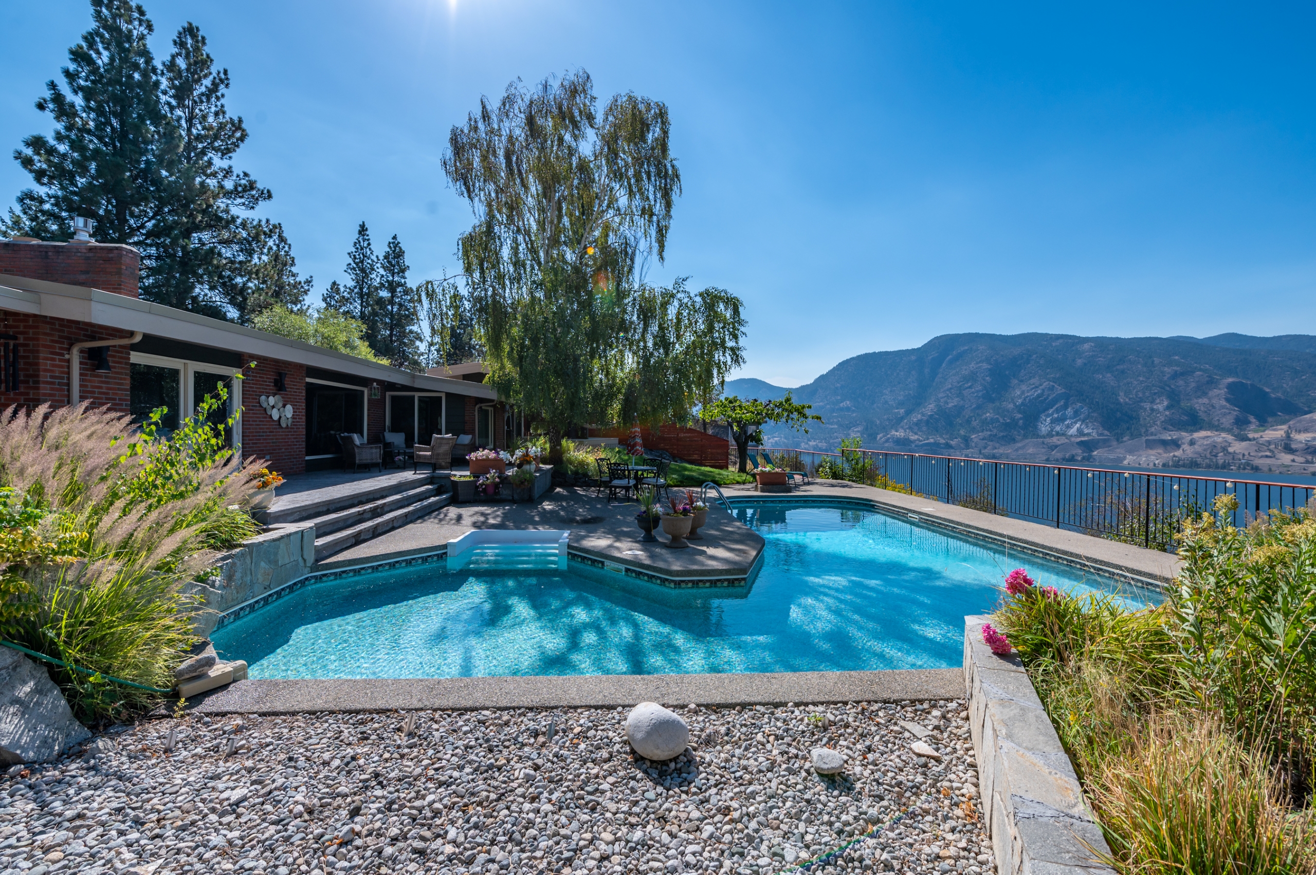 4085 Valleyview Road Penticton V2A 8V8