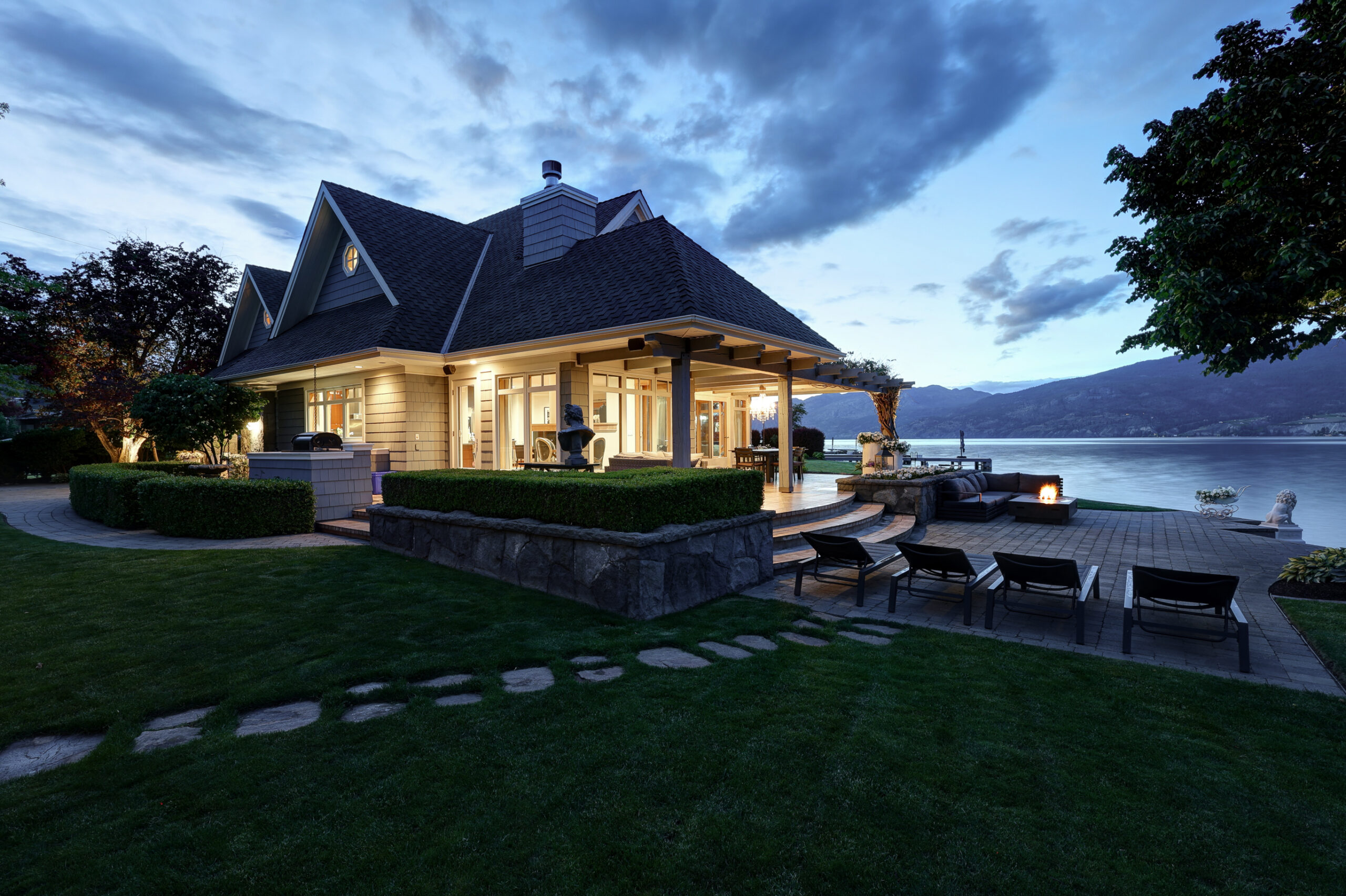 6811 Nixon Road Summerland V0H 1Z9