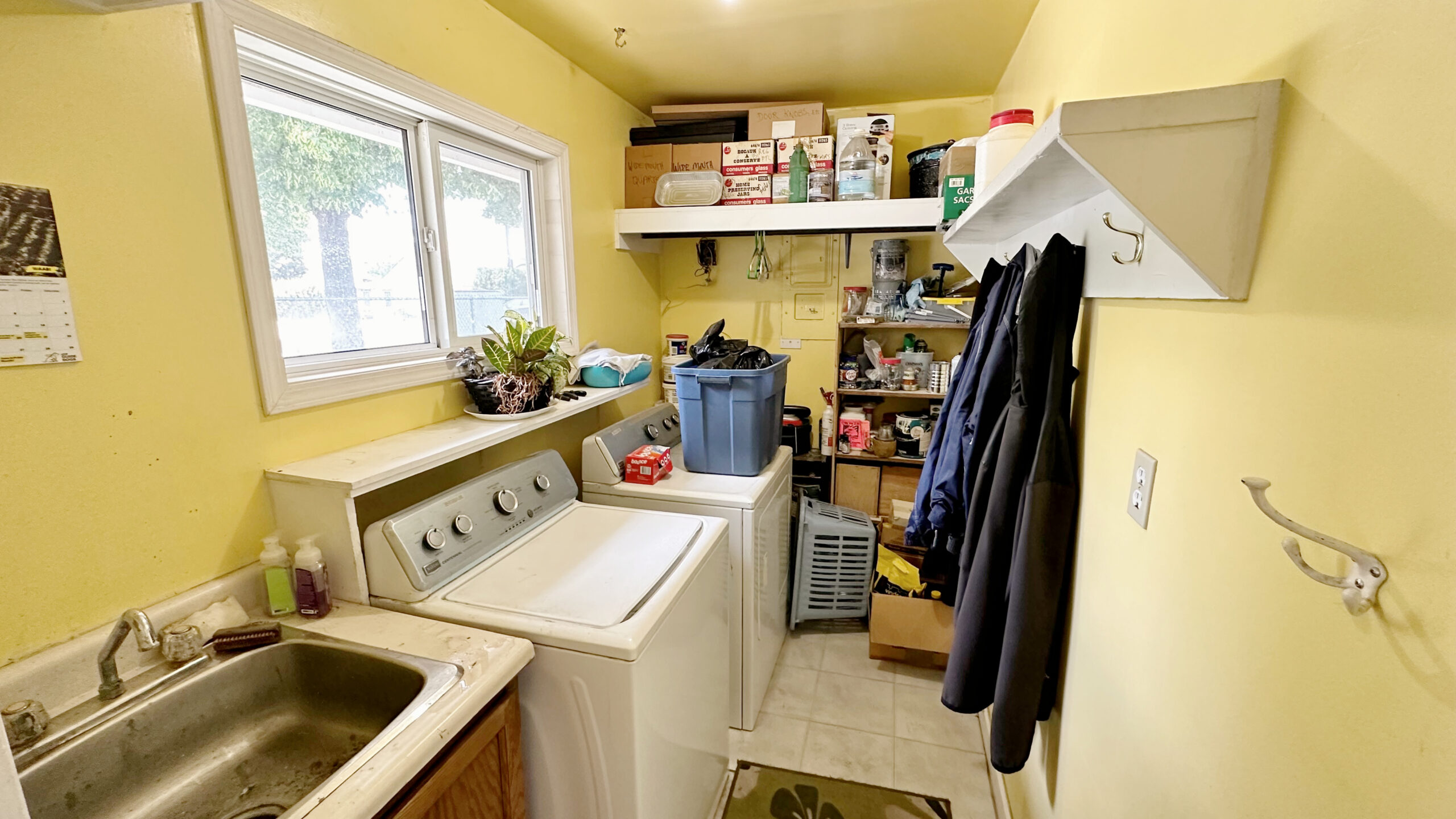 255 Gerstmar Road Kelowna V1X 4A6
