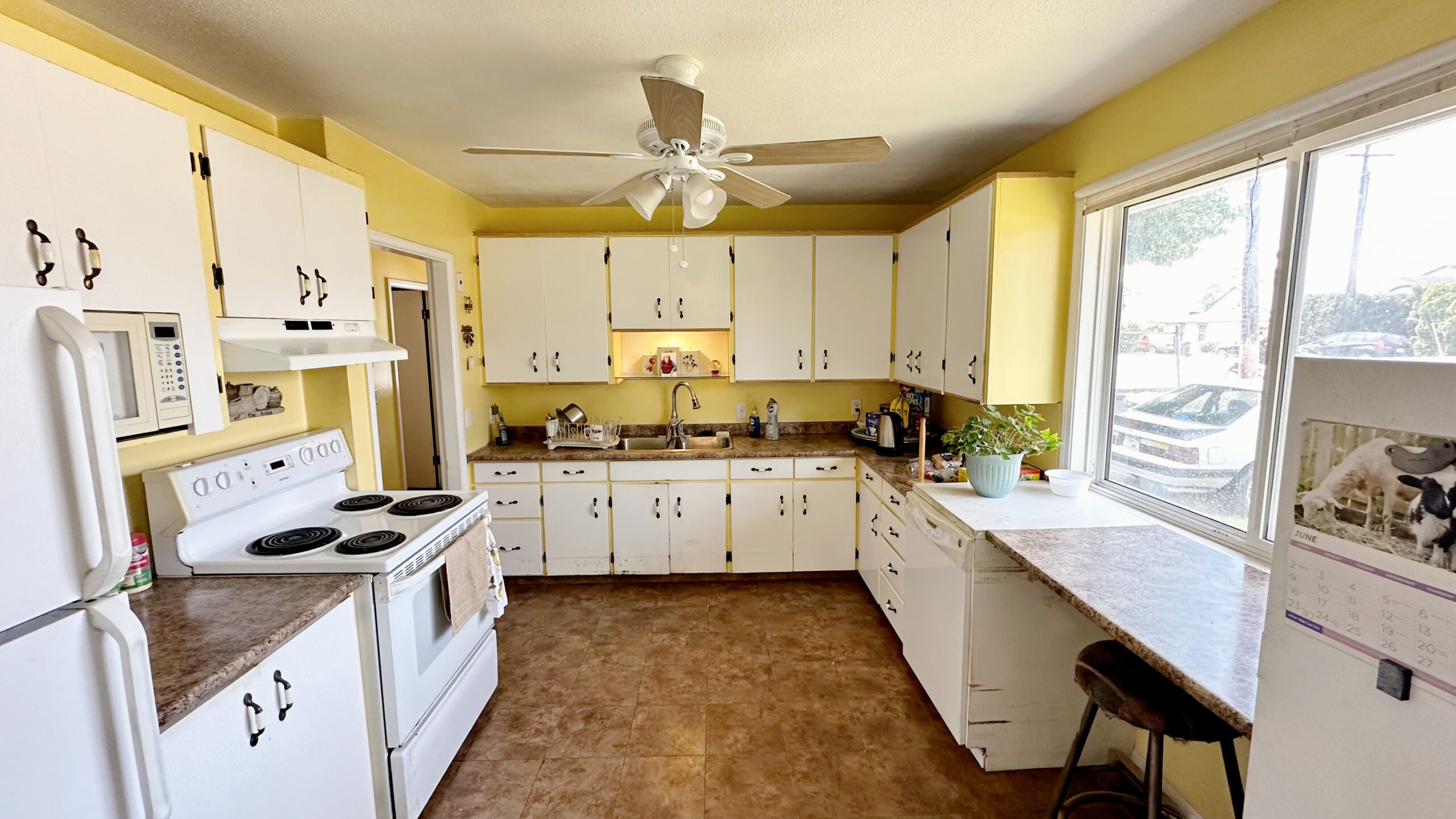 255 Gerstmar Road Kelowna V1X 4A6