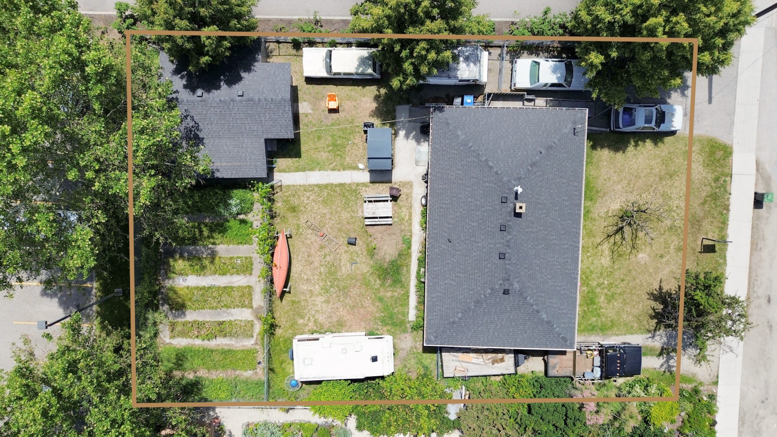 255 Gerstmar Road Kelowna V1X 4A6