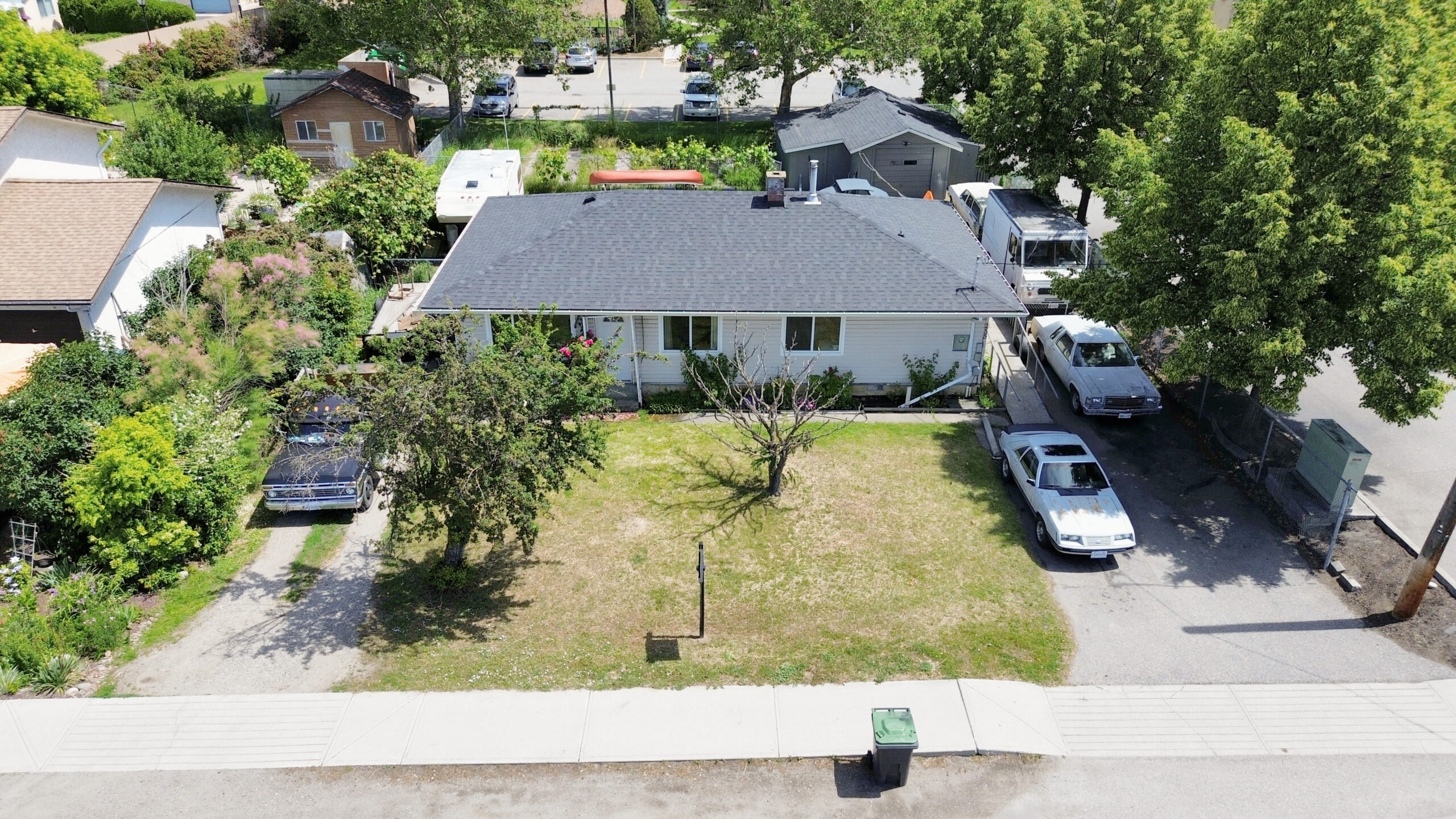 255 Gerstmar Road Kelowna V1X 4A6