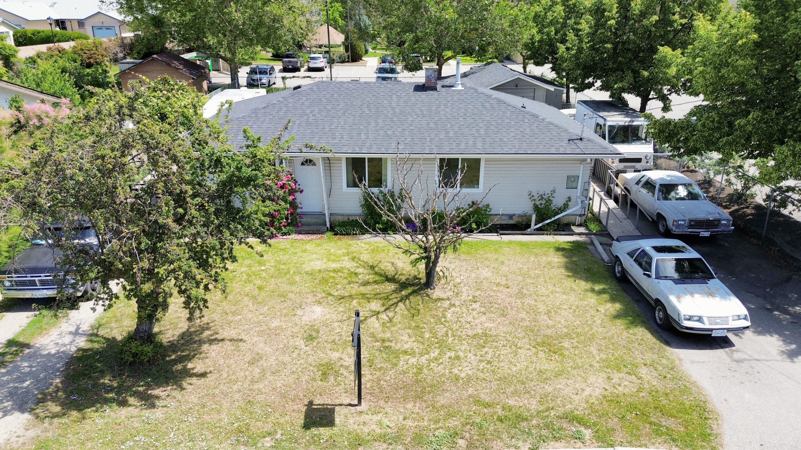 255 Gerstmar Road Kelowna V1X 4A6