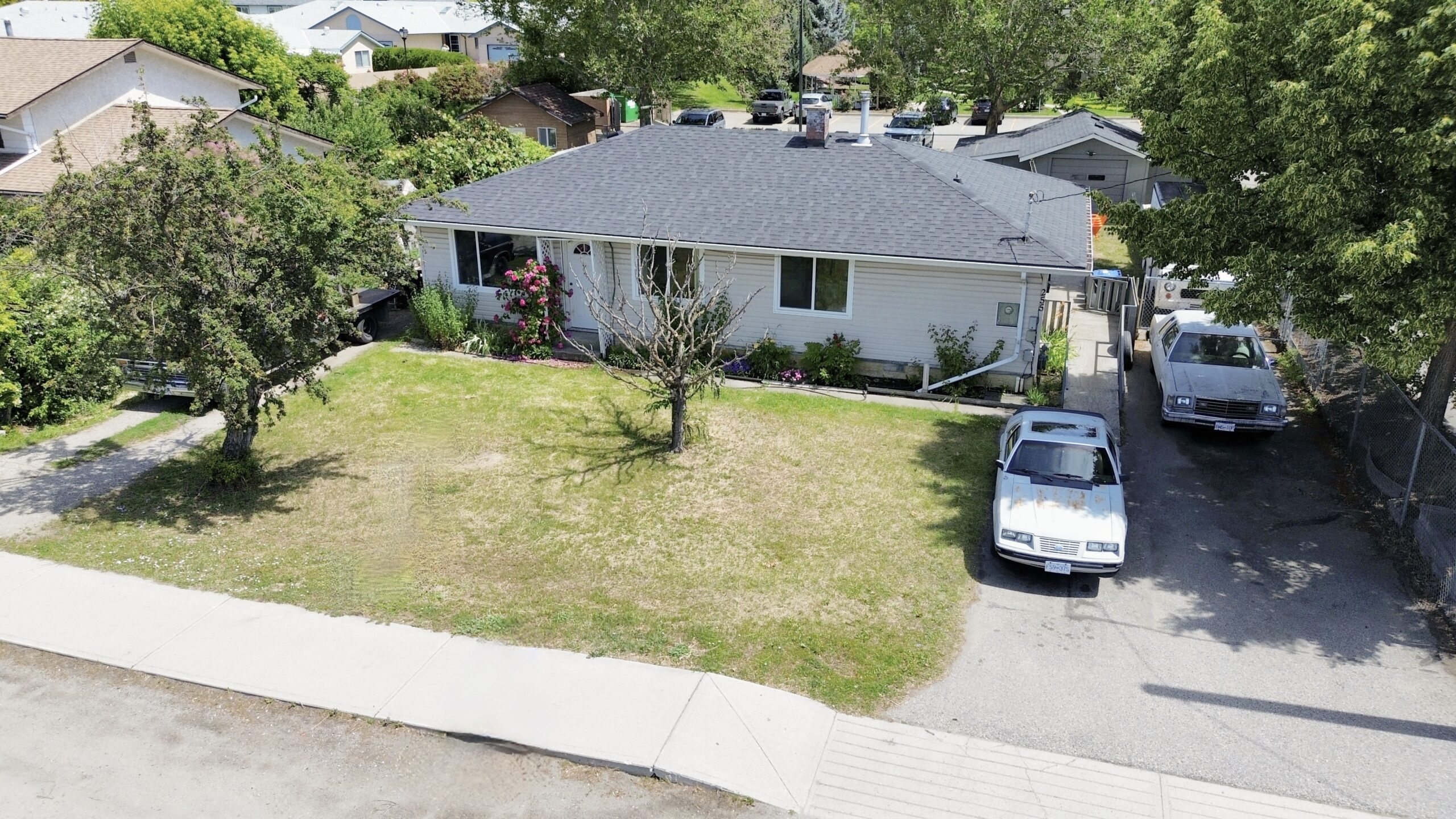 255 Gerstmar Road Kelowna V1X 4A6