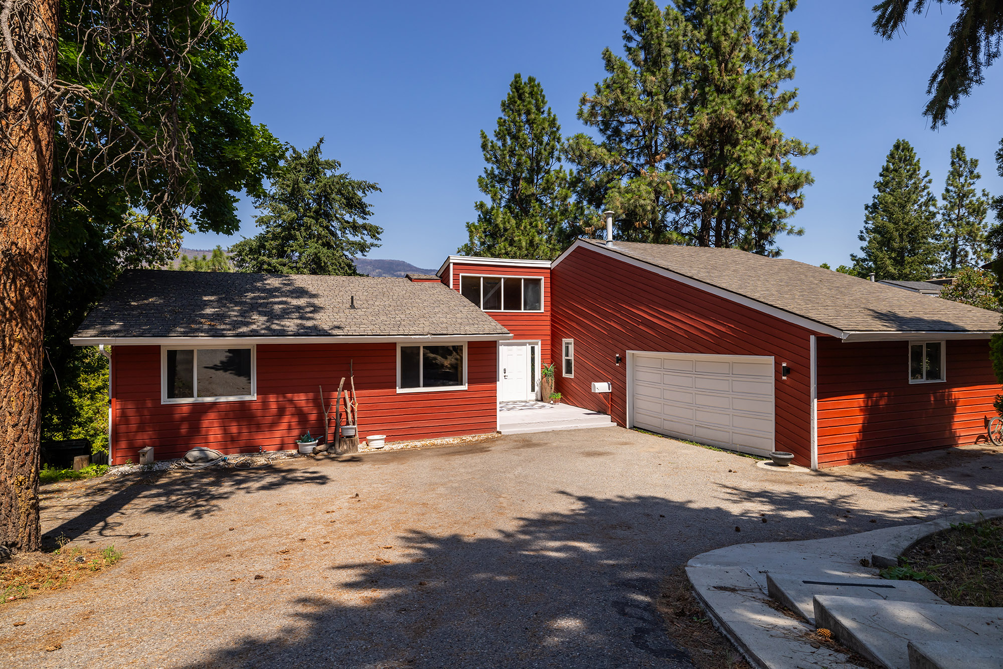 2172 Michelle Crescent West Kelowna V1Z 3B6