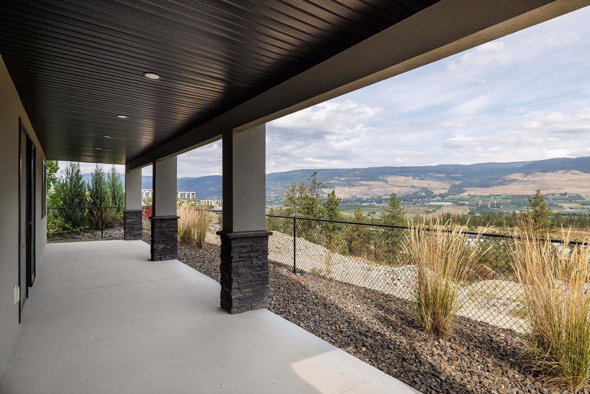 557 Acadia Street Kelowna V1V 0A8