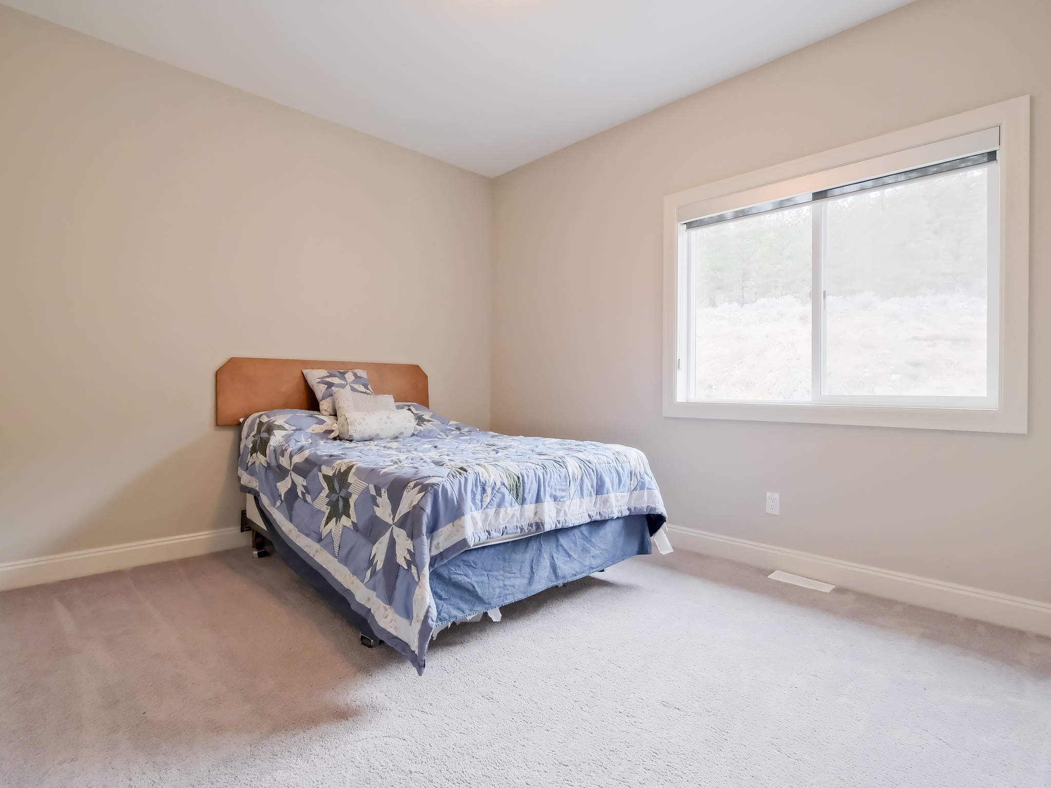 14395 Herron Road 106 Summerland V0H 1Z3