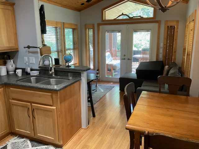 4835 Paradise Valley Drive 40 Peachland V0H 1X3