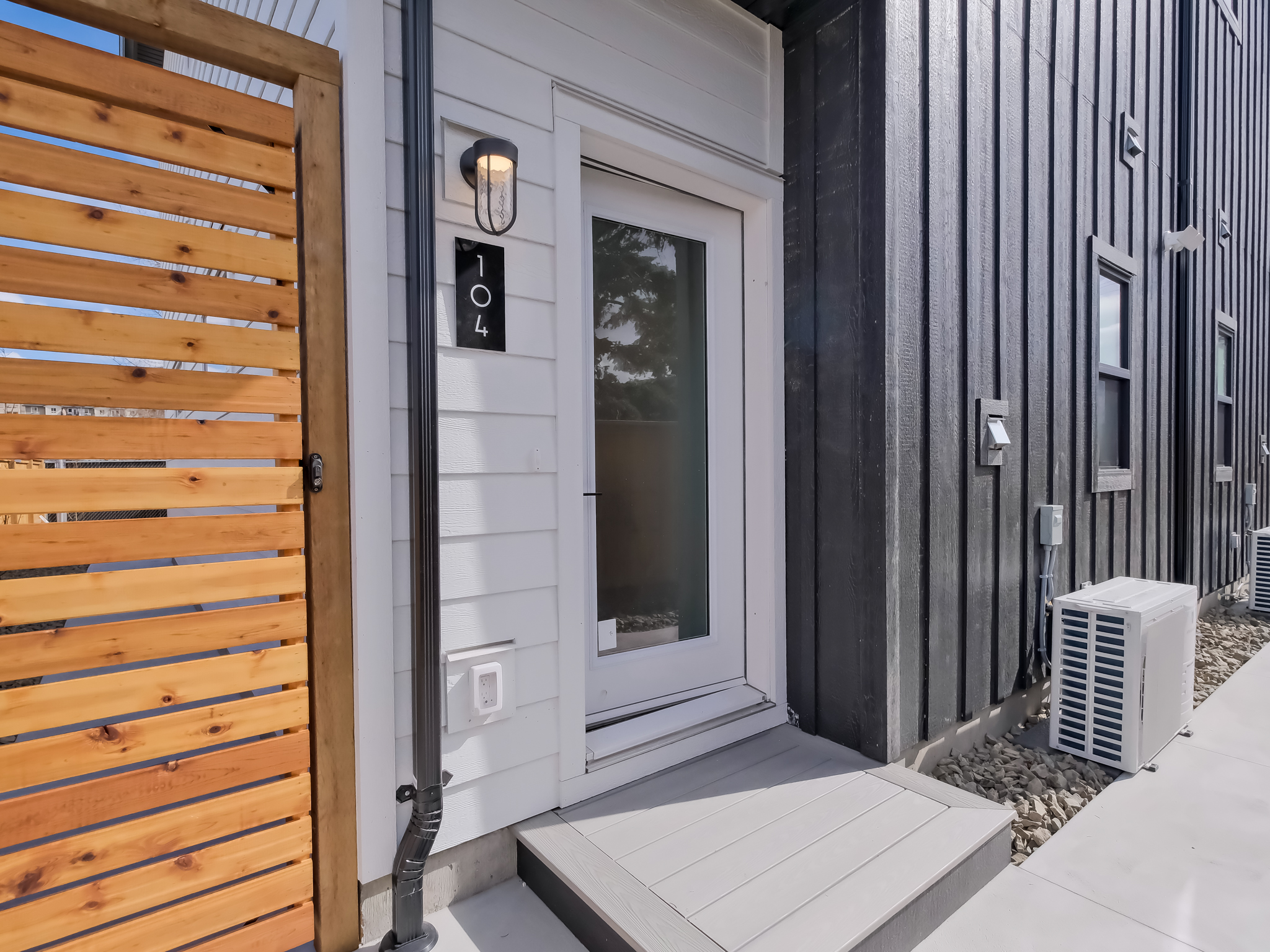 275 Kinney Avenue 102 Penticton V2A 3P3