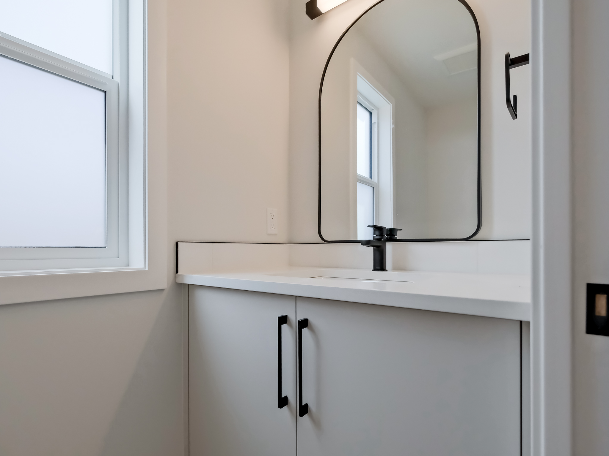 275 Kinney Avenue 102 Penticton V2A 3P3