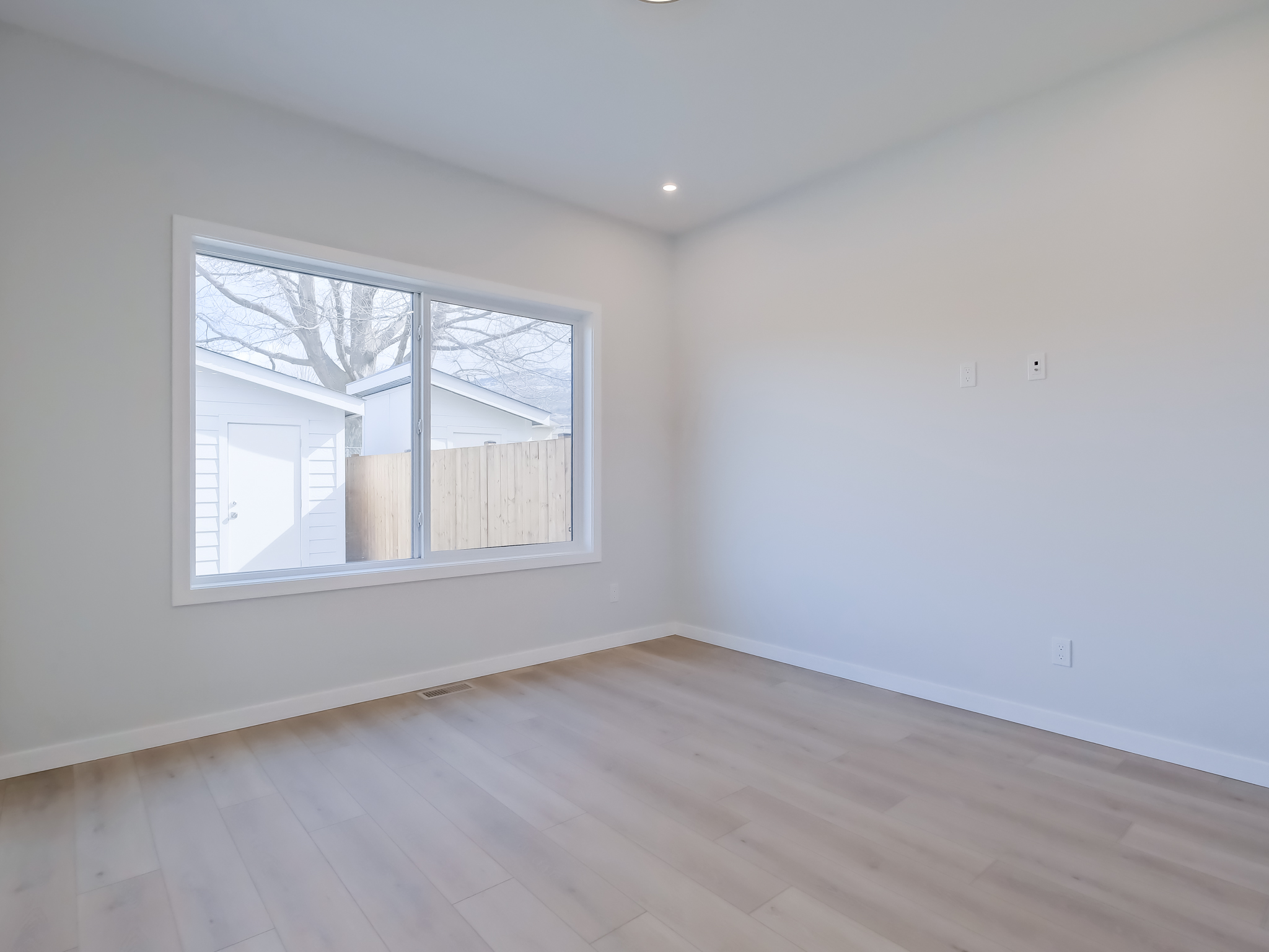275 Kinney Avenue 102 Penticton V2A 3P3
