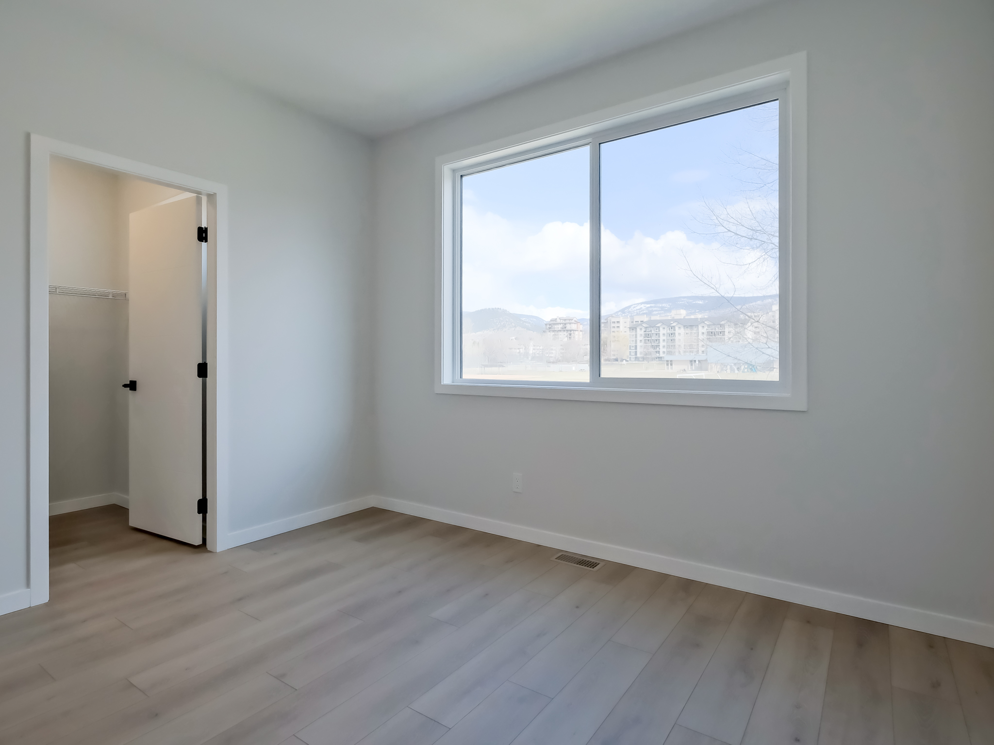 275 Kinney Avenue 102 Penticton V2A 3P3