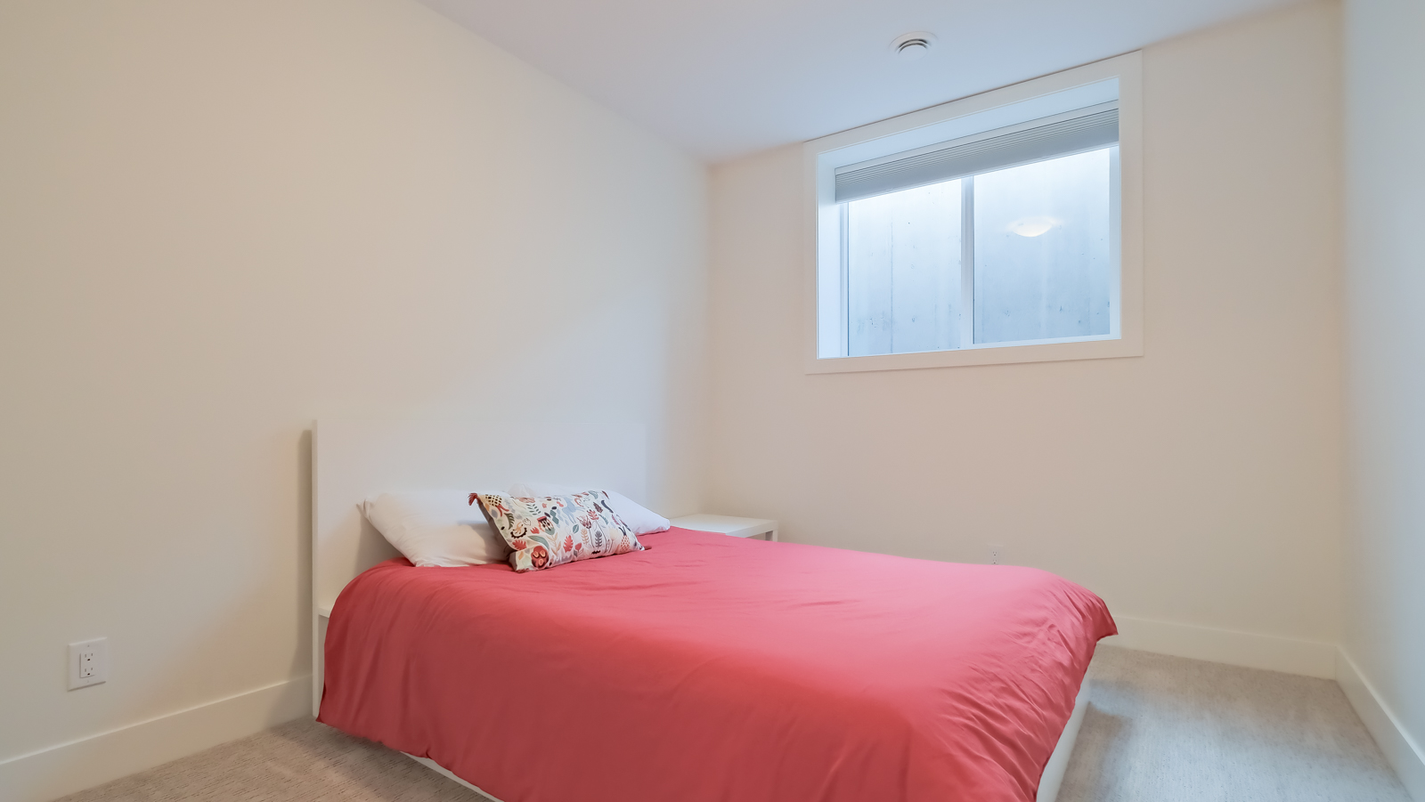 1260 Jack Smith Road Kelowna V1W 5N1