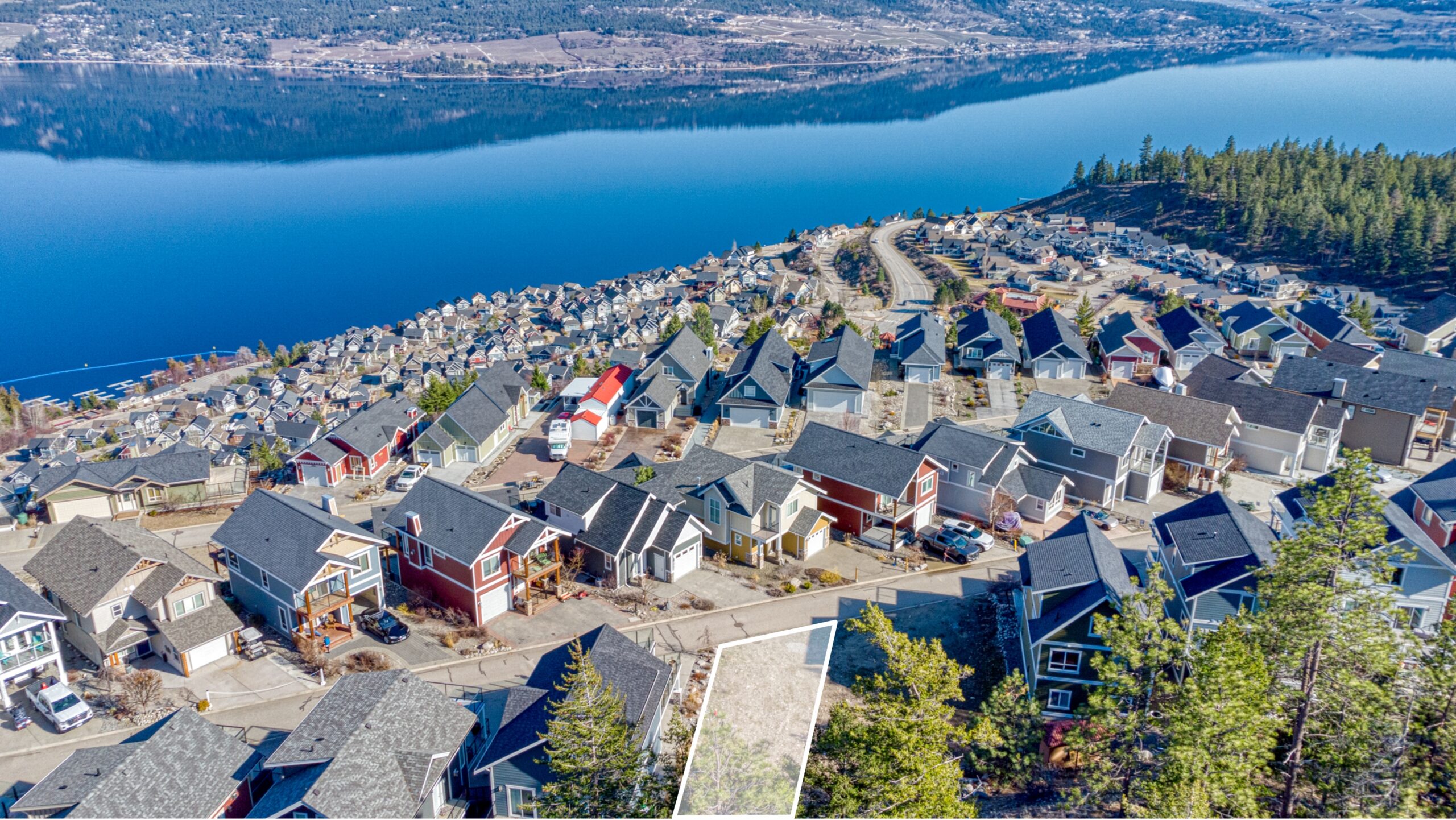 6962 Terazona Drive 413 Kelowna V1Z 3R8