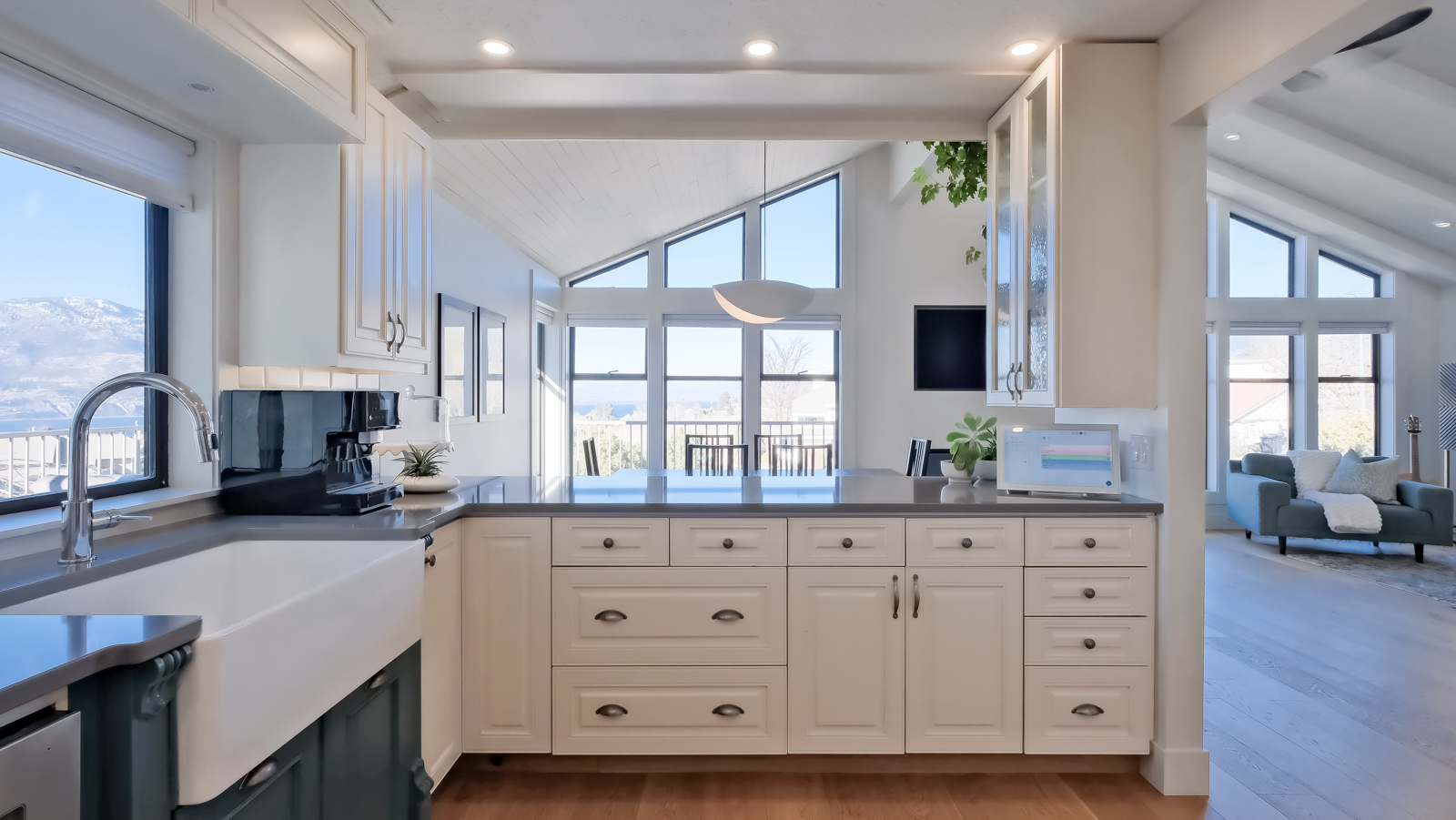102 Millar Place Penticton V2A 7Z9
