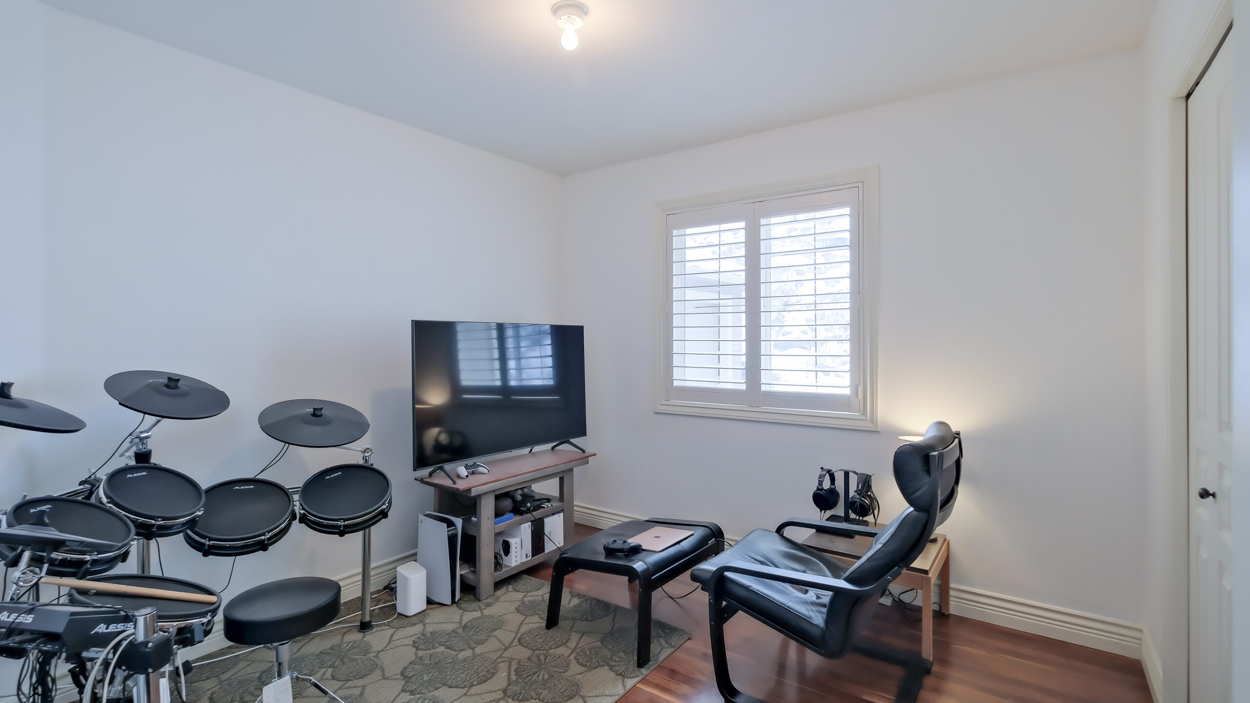 2377 Silver Place Kelowna V1V 1M9