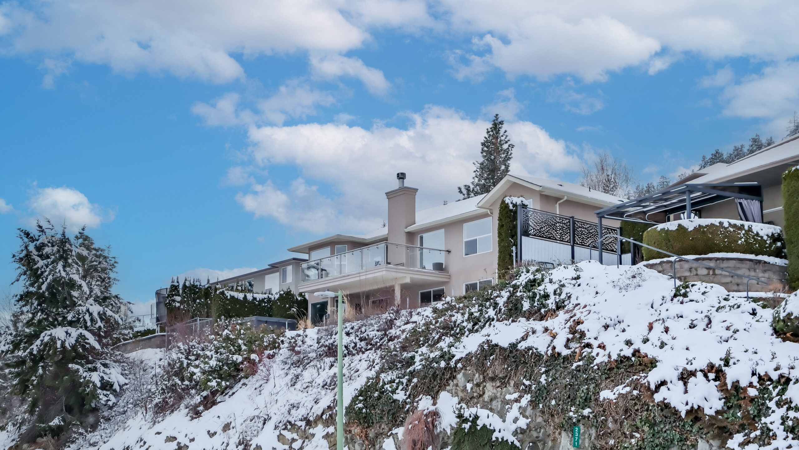 2377 Silver Place Kelowna V1V 1M9