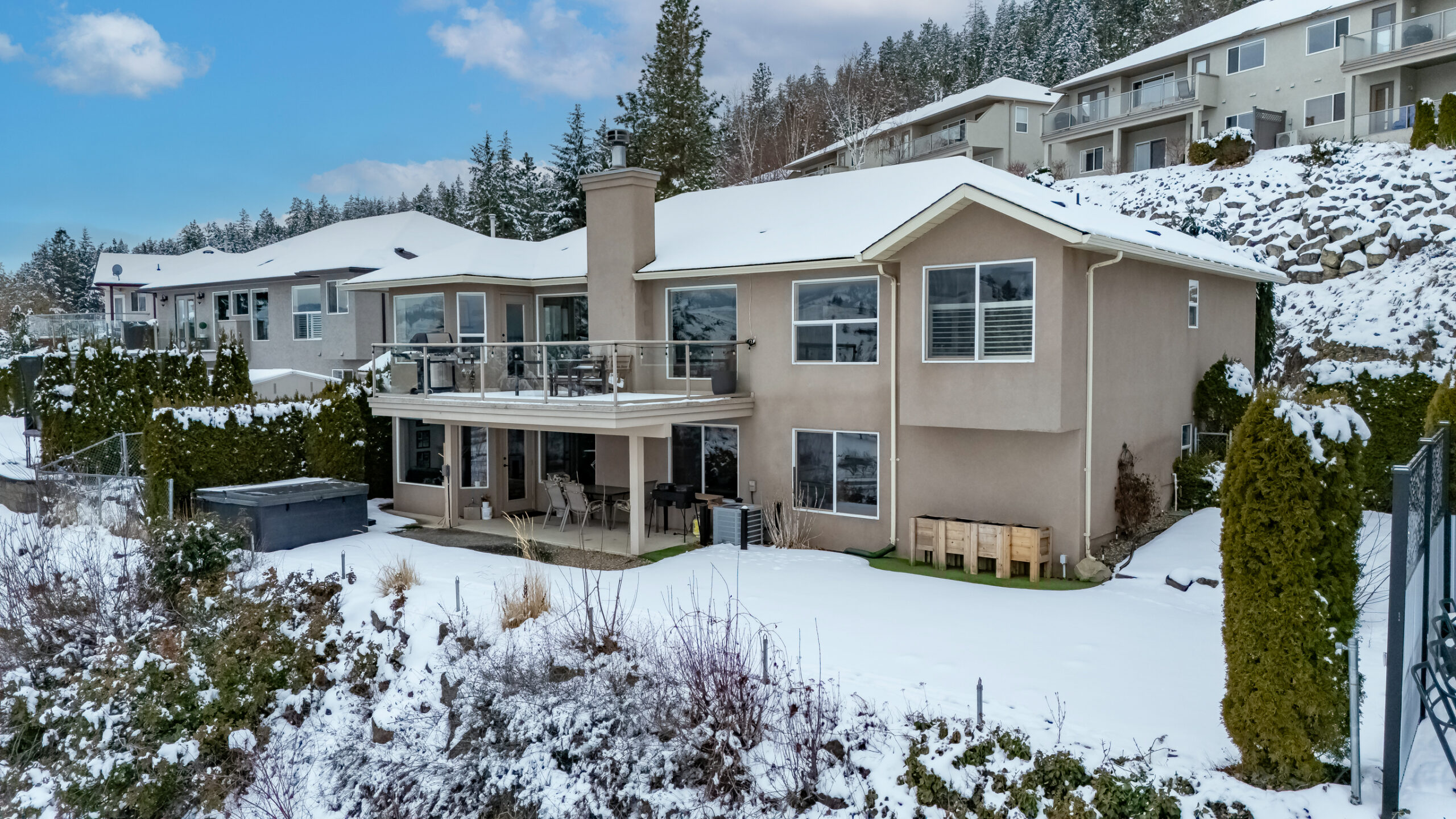 2377 Silver Place Kelowna V1V 1M9