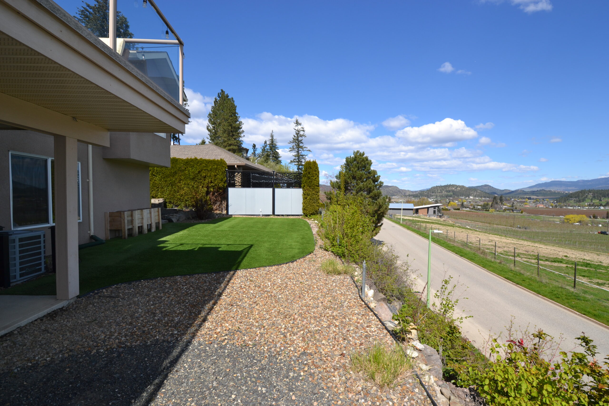 2377 Silver Place Kelowna V1V 1M9