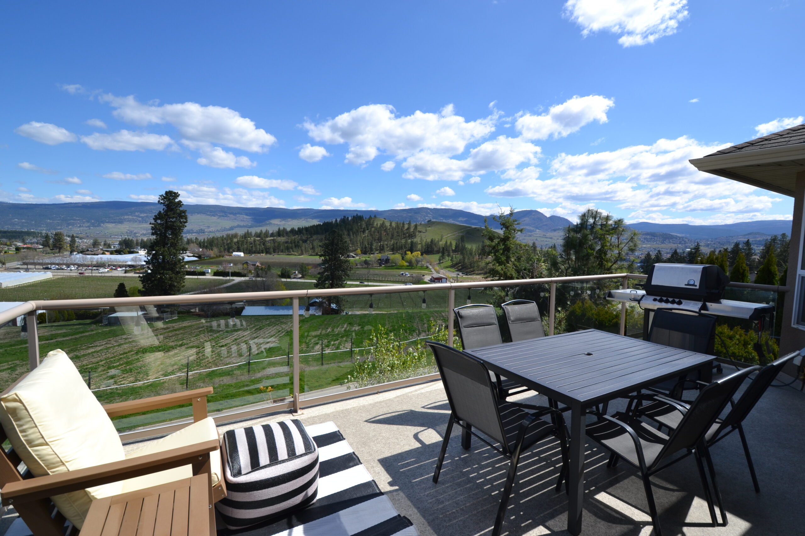 2377 Silver Place Kelowna V1V 1M9