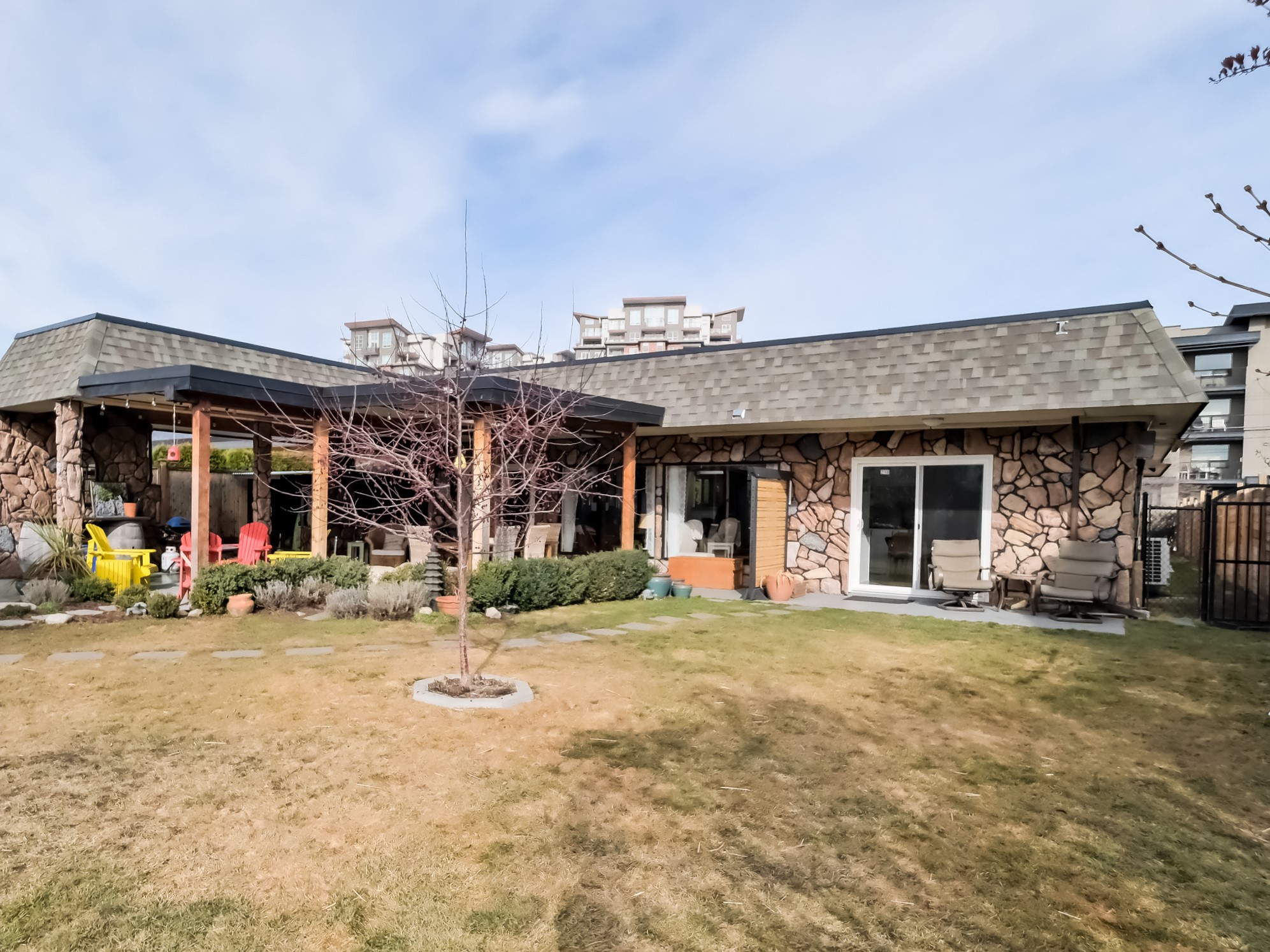 210 Yorkton Avenue Penticton V2A 3V2