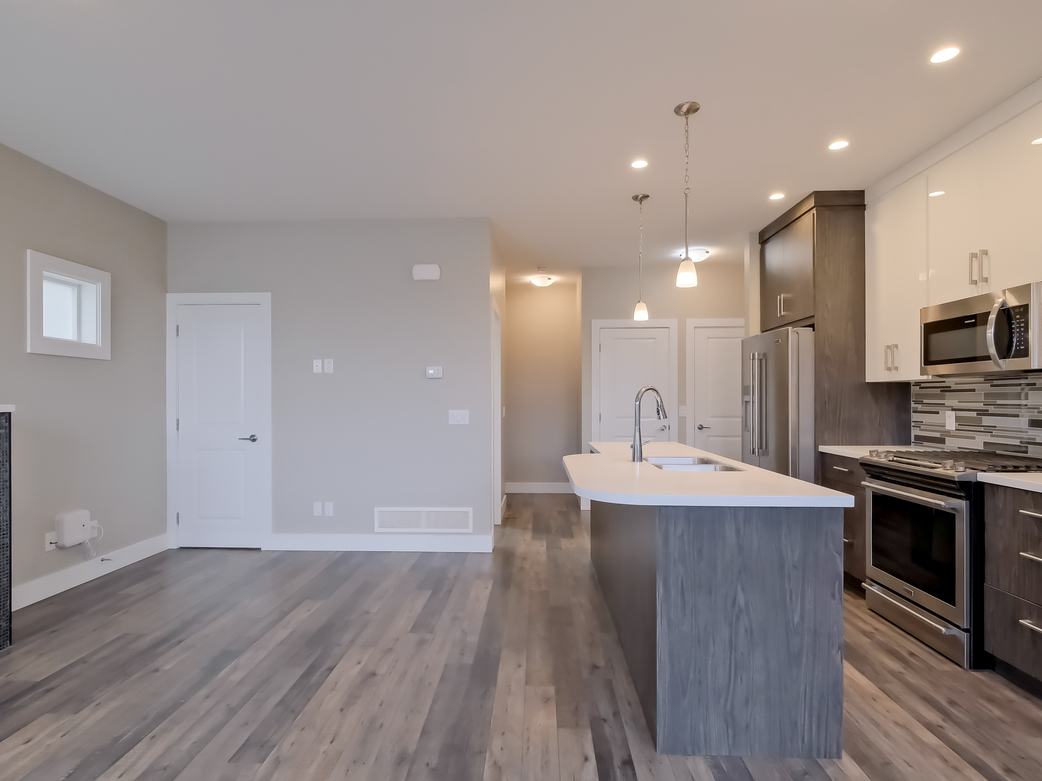 704 Revelstoke Avenue 102 Penticton V2A 2J2