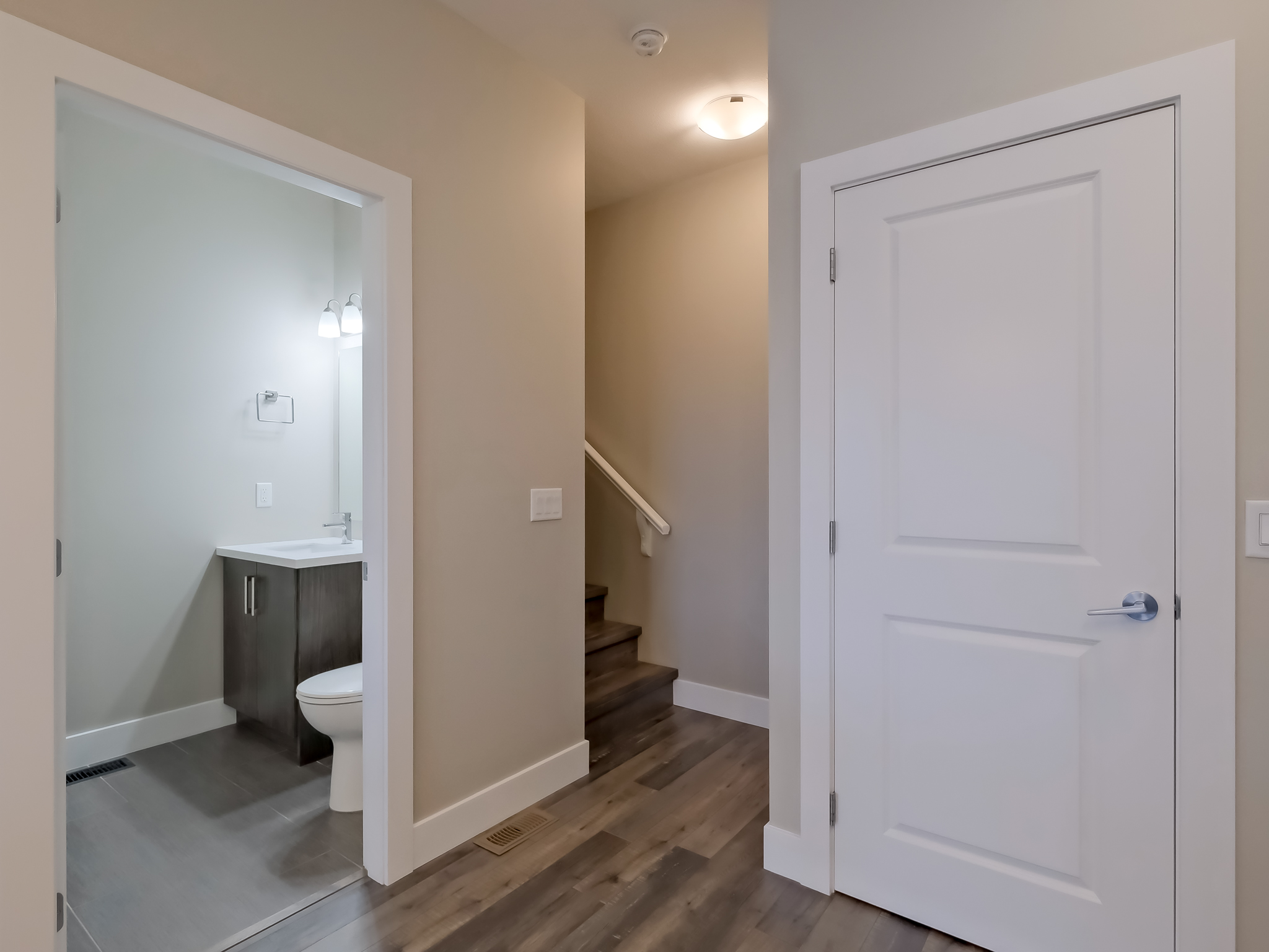 704 Revelstoke Avenue 102 Penticton V2A 2J2