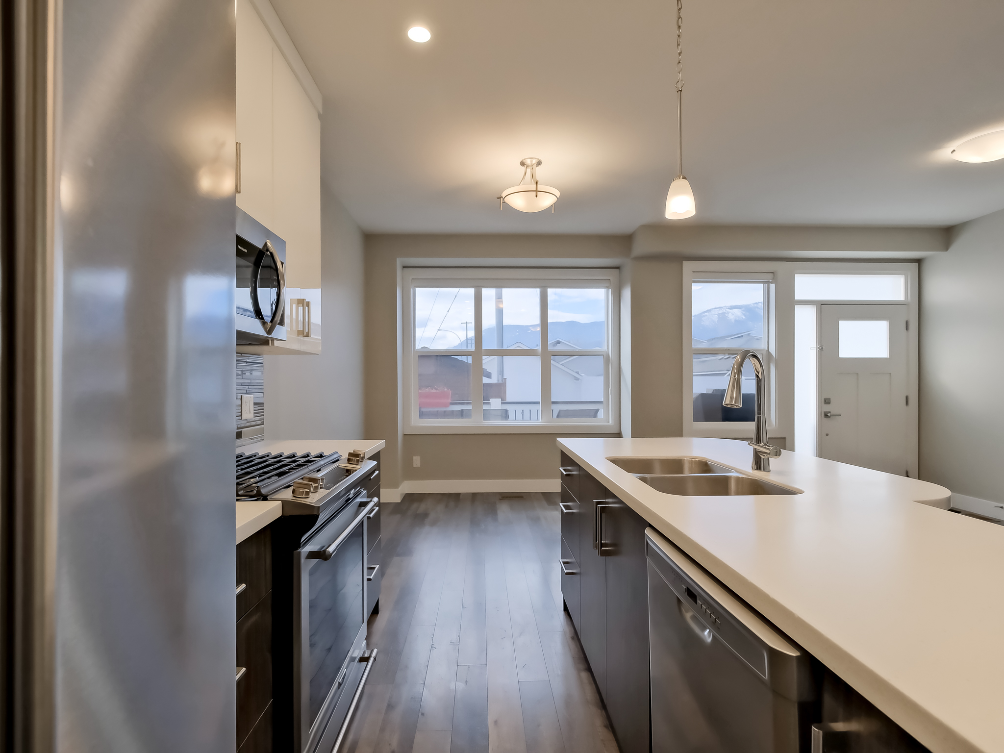 704 Revelstoke Avenue 102 Penticton V2A 2J2