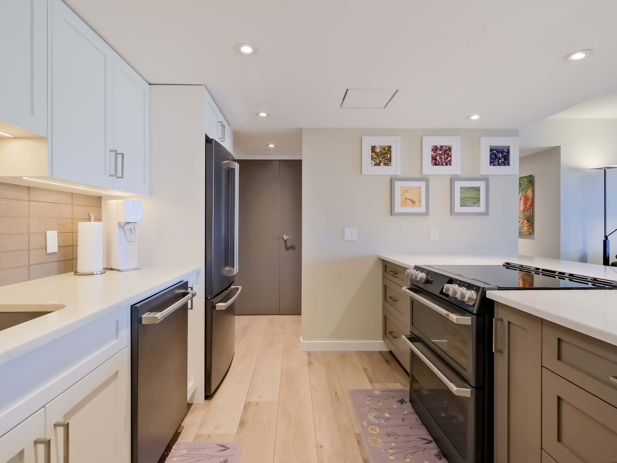 86 Lakeshore Drive 201 Penticton V2A 1B5