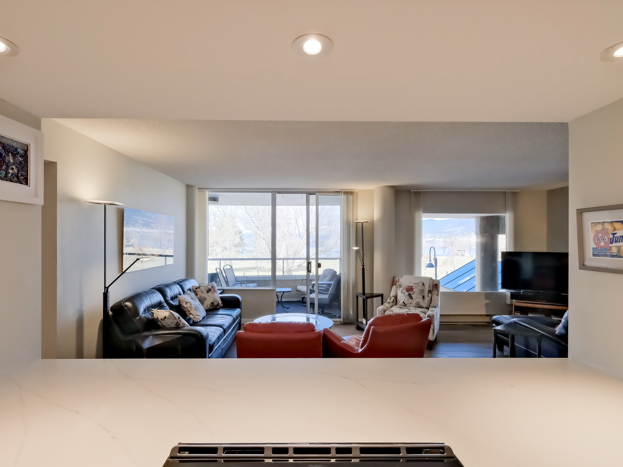 86 Lakeshore Drive 201 Penticton V2A 1B5