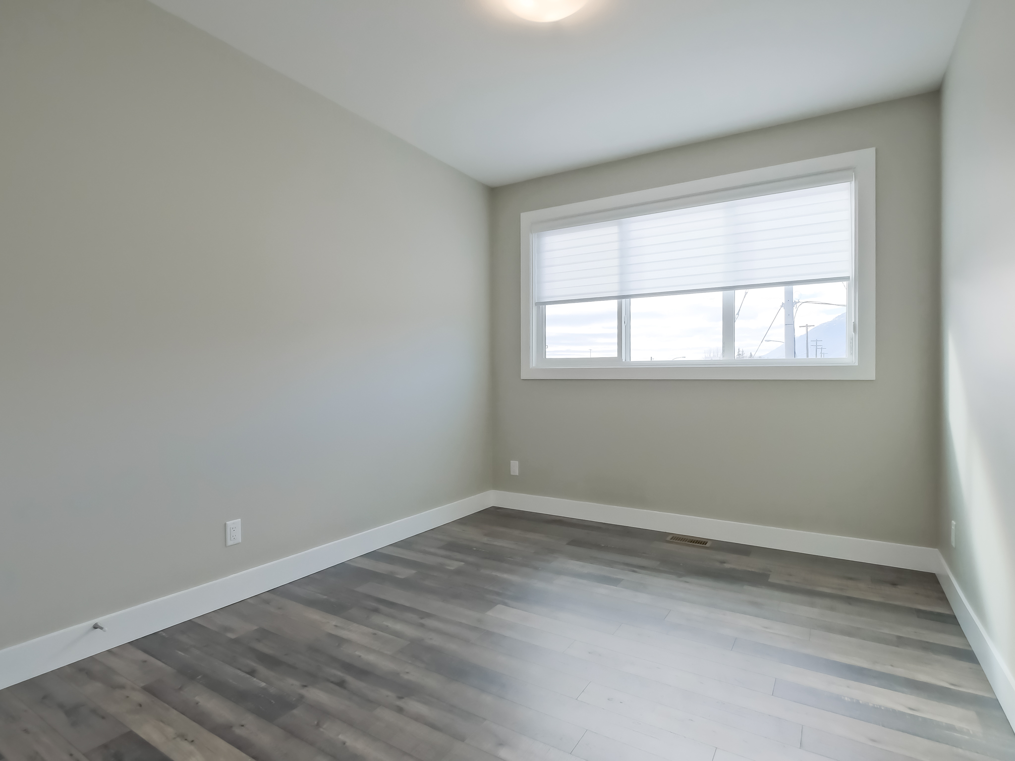 704 Revelstoke Avenue 102 Penticton V2A 2J2