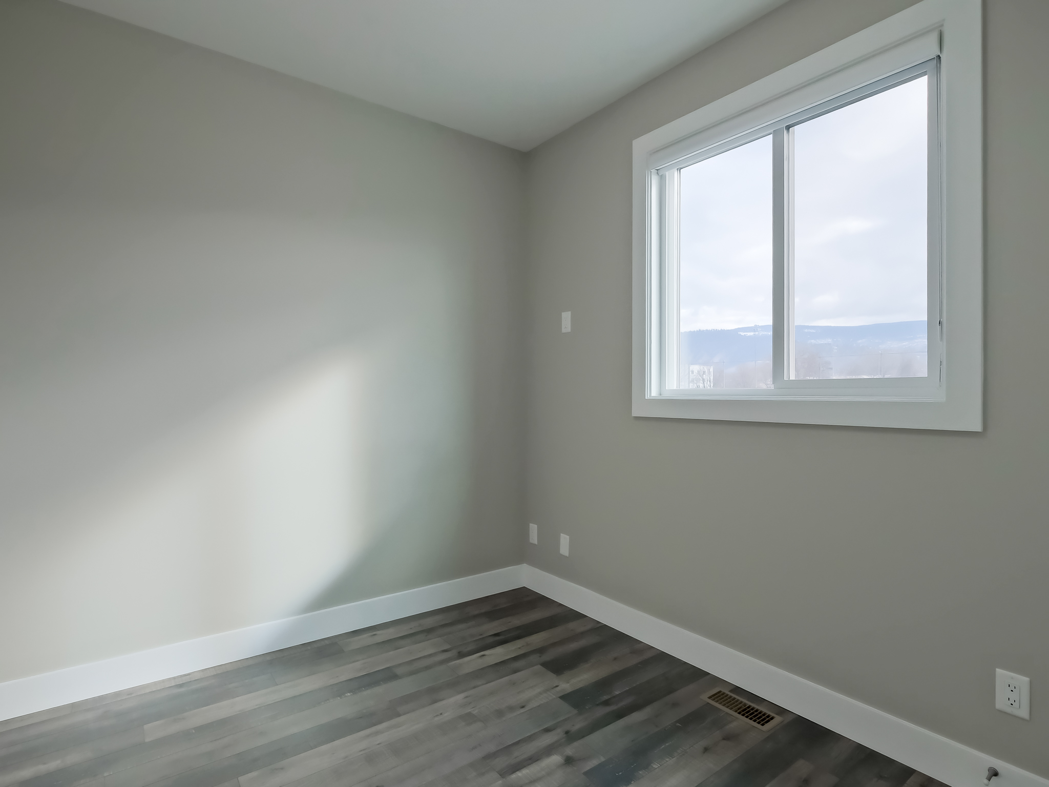 704 Revelstoke Avenue 102 Penticton V2A 2J2