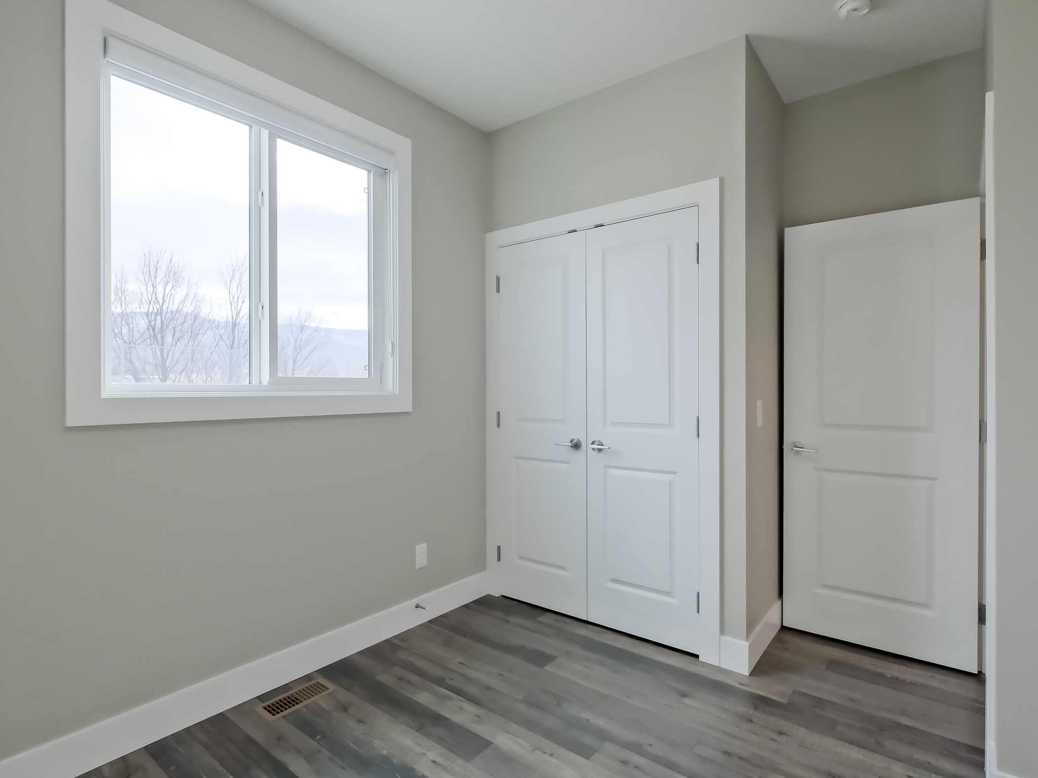 704 Revelstoke Avenue 102 Penticton V2A 2J2